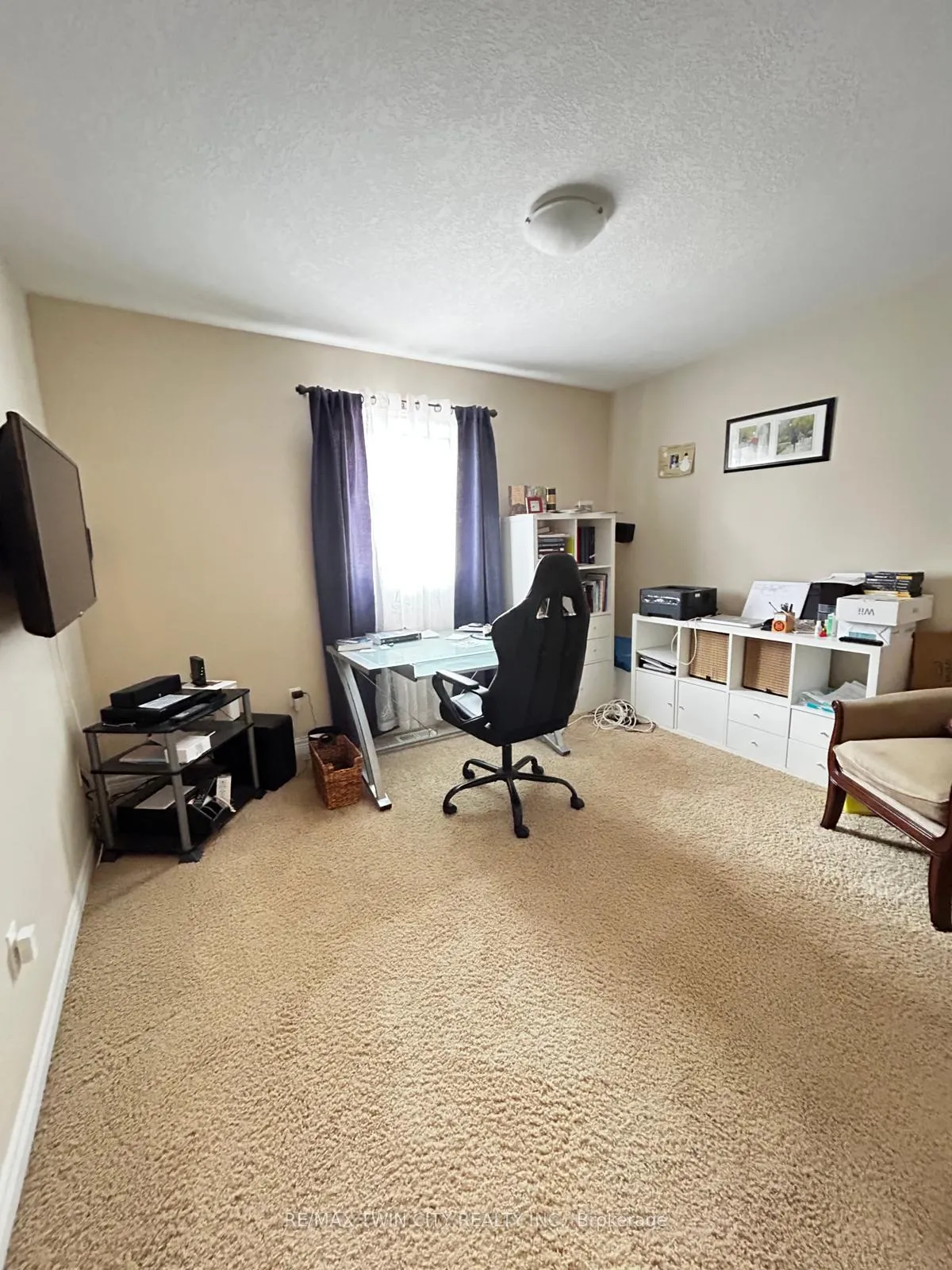 Photo 19 of 722 Sundew Drive, Waterloo — HOMEH