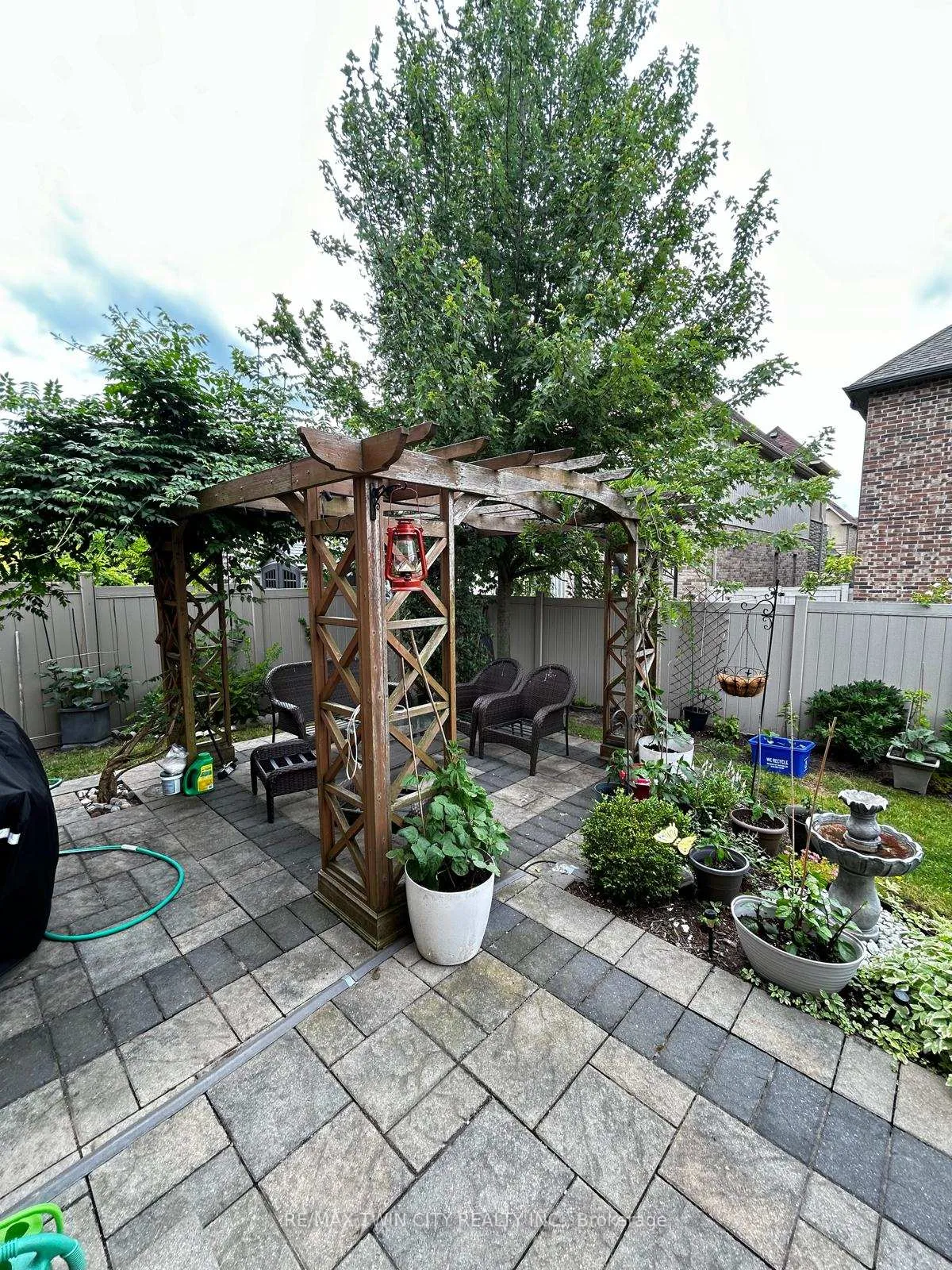 Photo 26 of 722 Sundew Drive, Waterloo — HOMEH