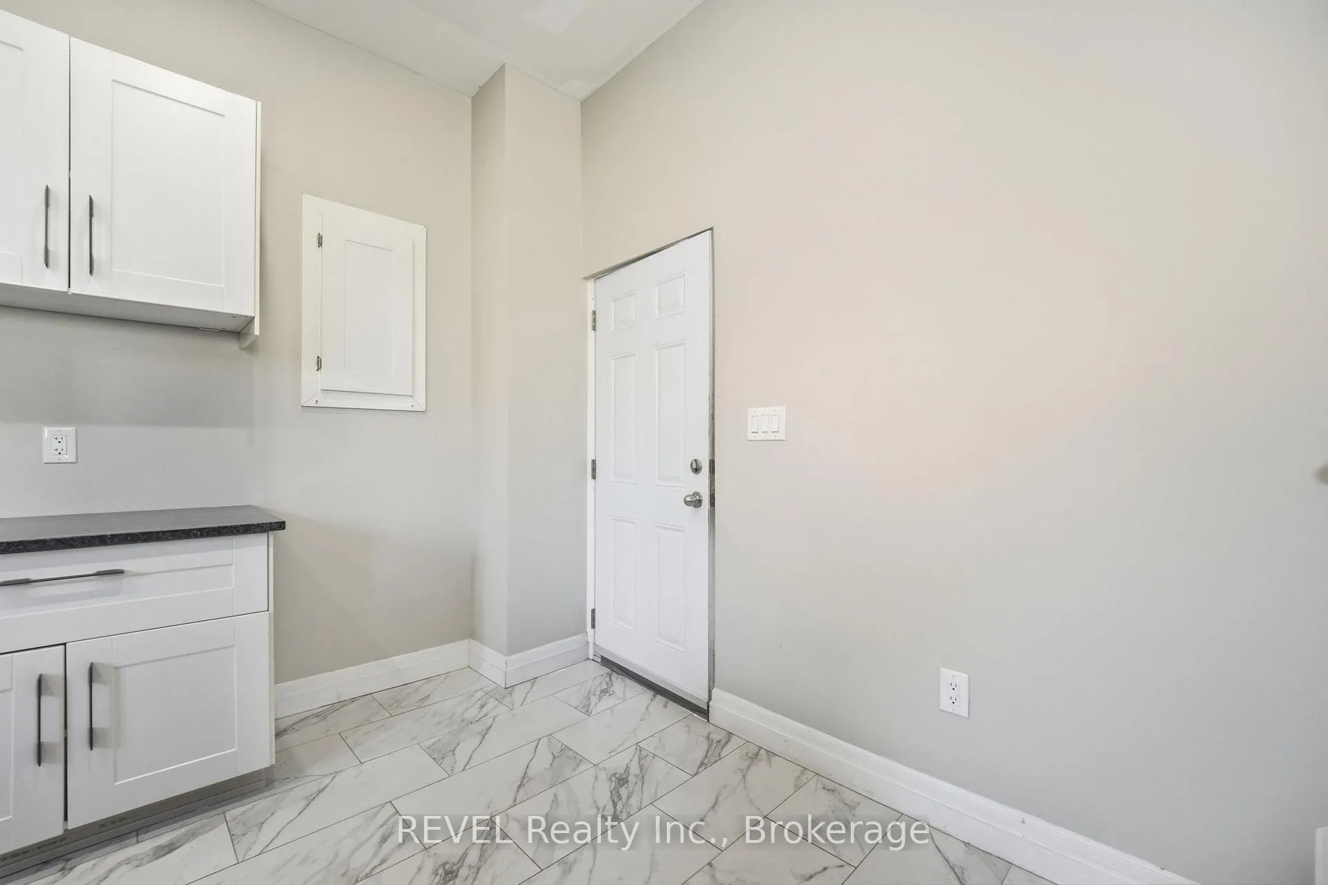 Photo 2 of Unit 7, 18 Clairmont Street, Thorold, Thorold Downtown — HOMEH