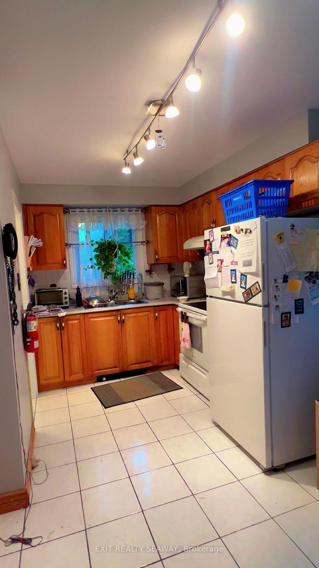 Photo 12 of 42 Valecrest Drive, Cornwall — HOMEH