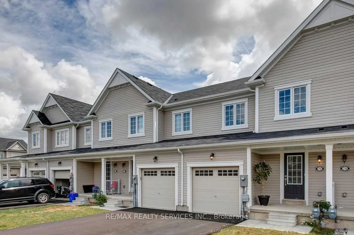 Photo 2 of 7722 Redbud Lane, Niagara Falls, Brown — HOMEH