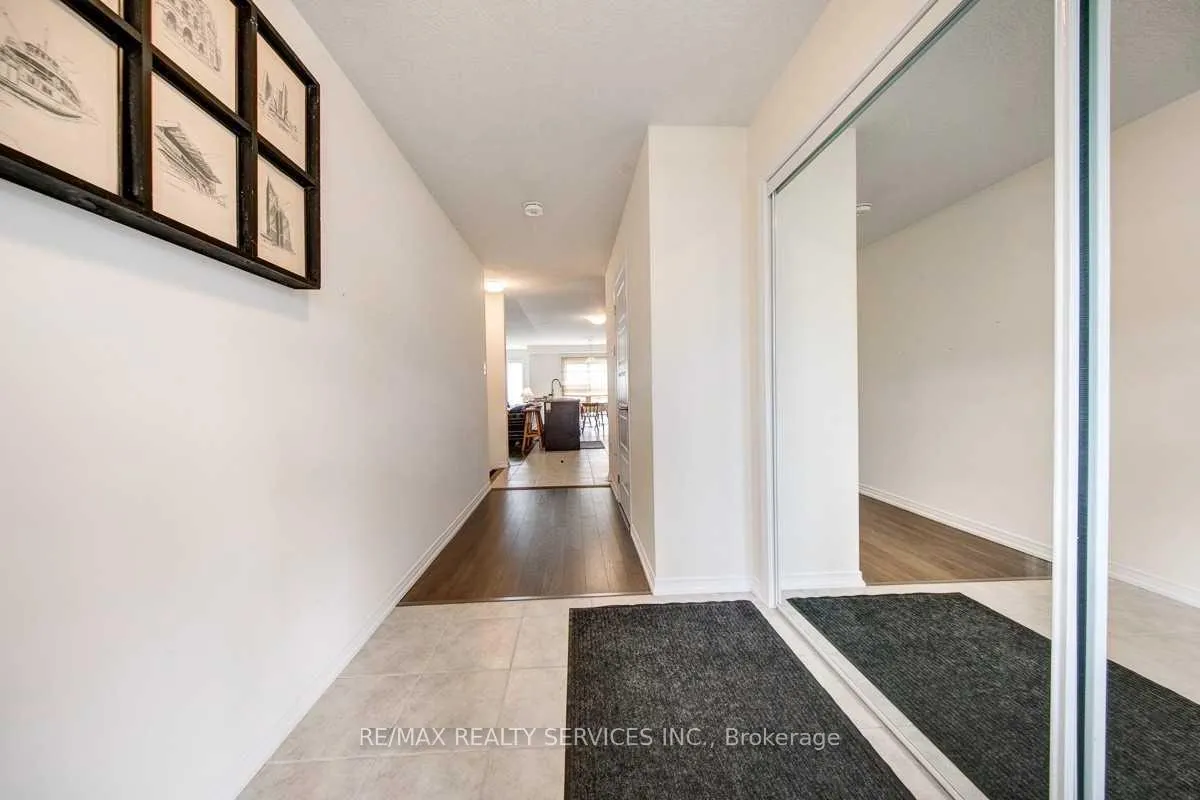 Photo 3 of 7722 Redbud Lane, Niagara Falls, Brown — HOMEH