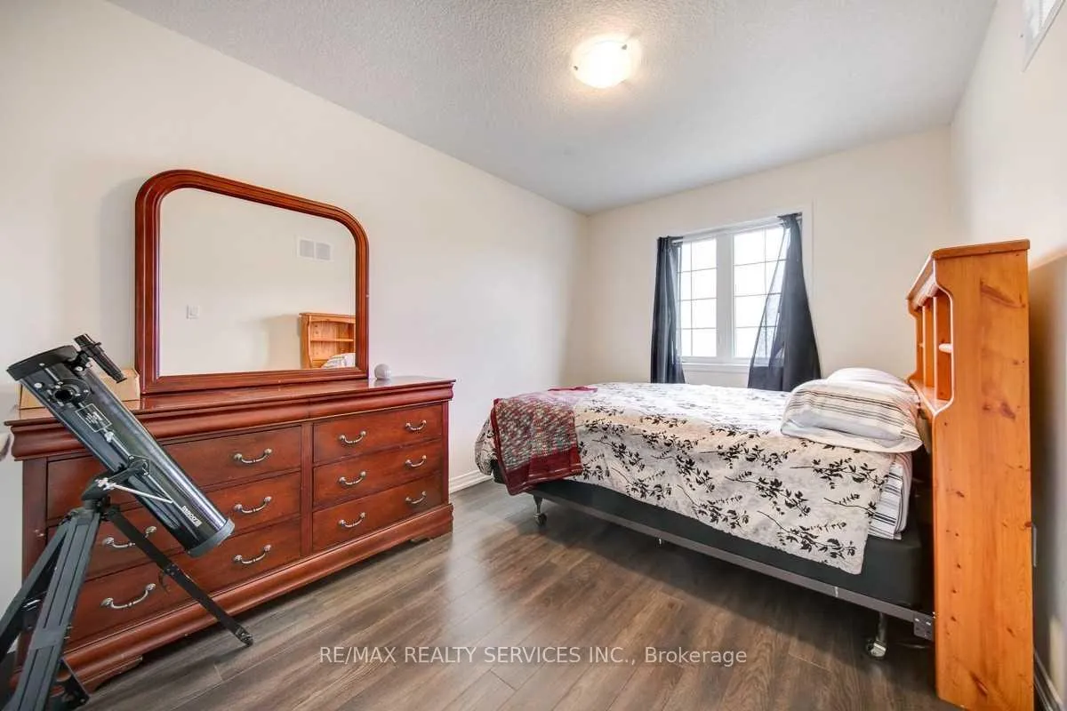 Photo 12 of 7722 Redbud Lane, Niagara Falls, Brown — HOMEH
