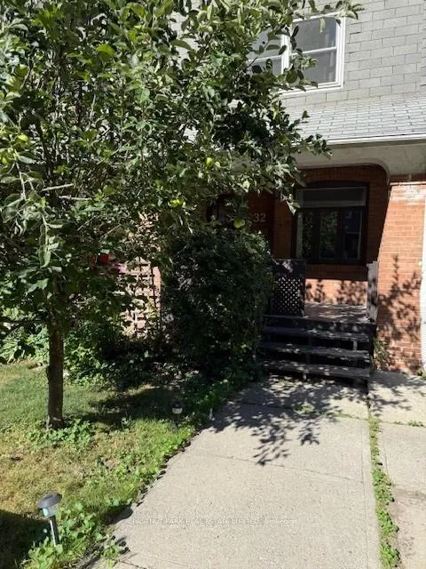 Photo 2 of 32 Henning Avenue, Toronto, Yonge-Eglinton — HOMEH