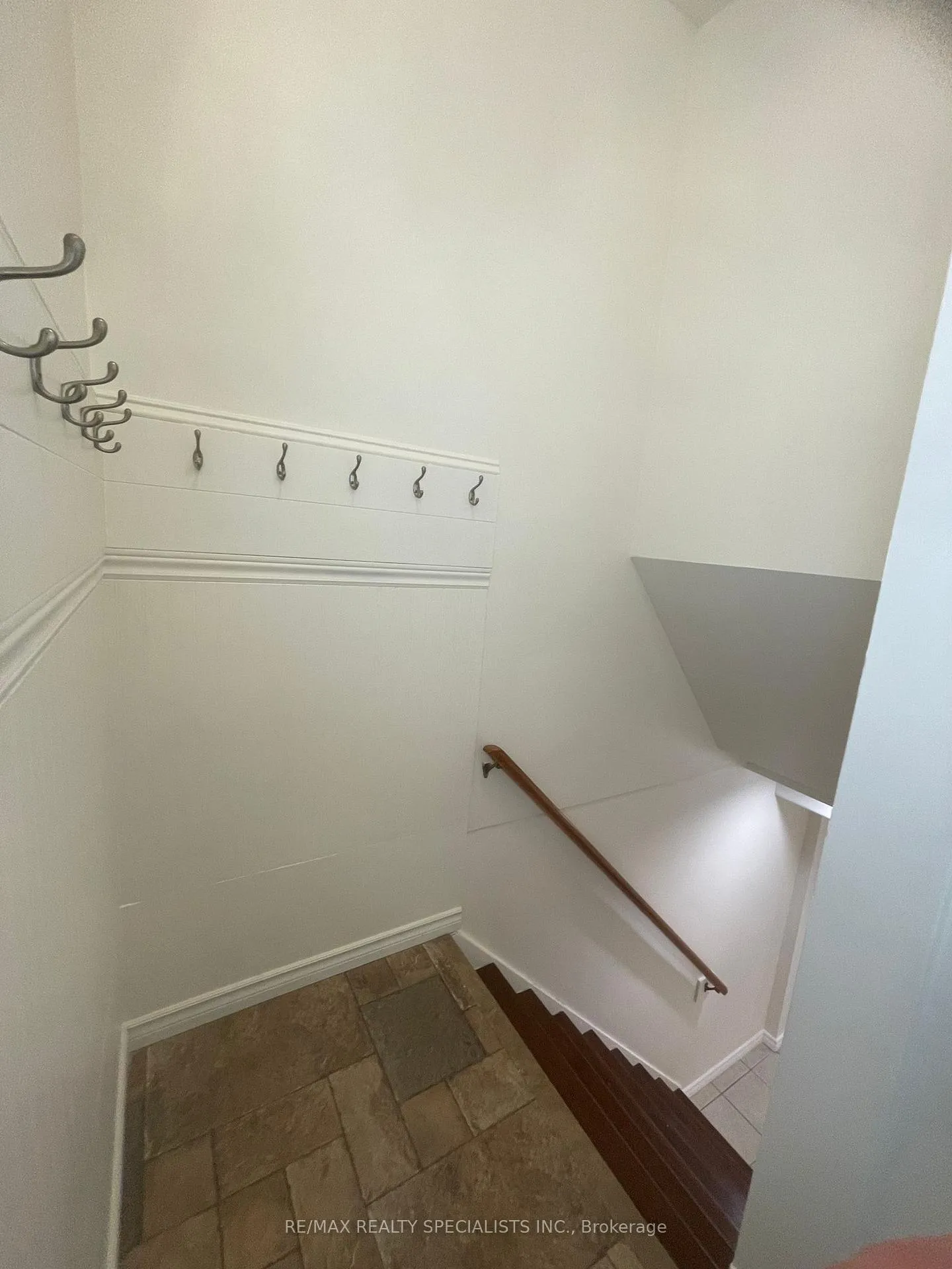 Photo 3 of Unit BSMT, 27 Deerborn Drive, Hamilton, Thorner — HOMEH