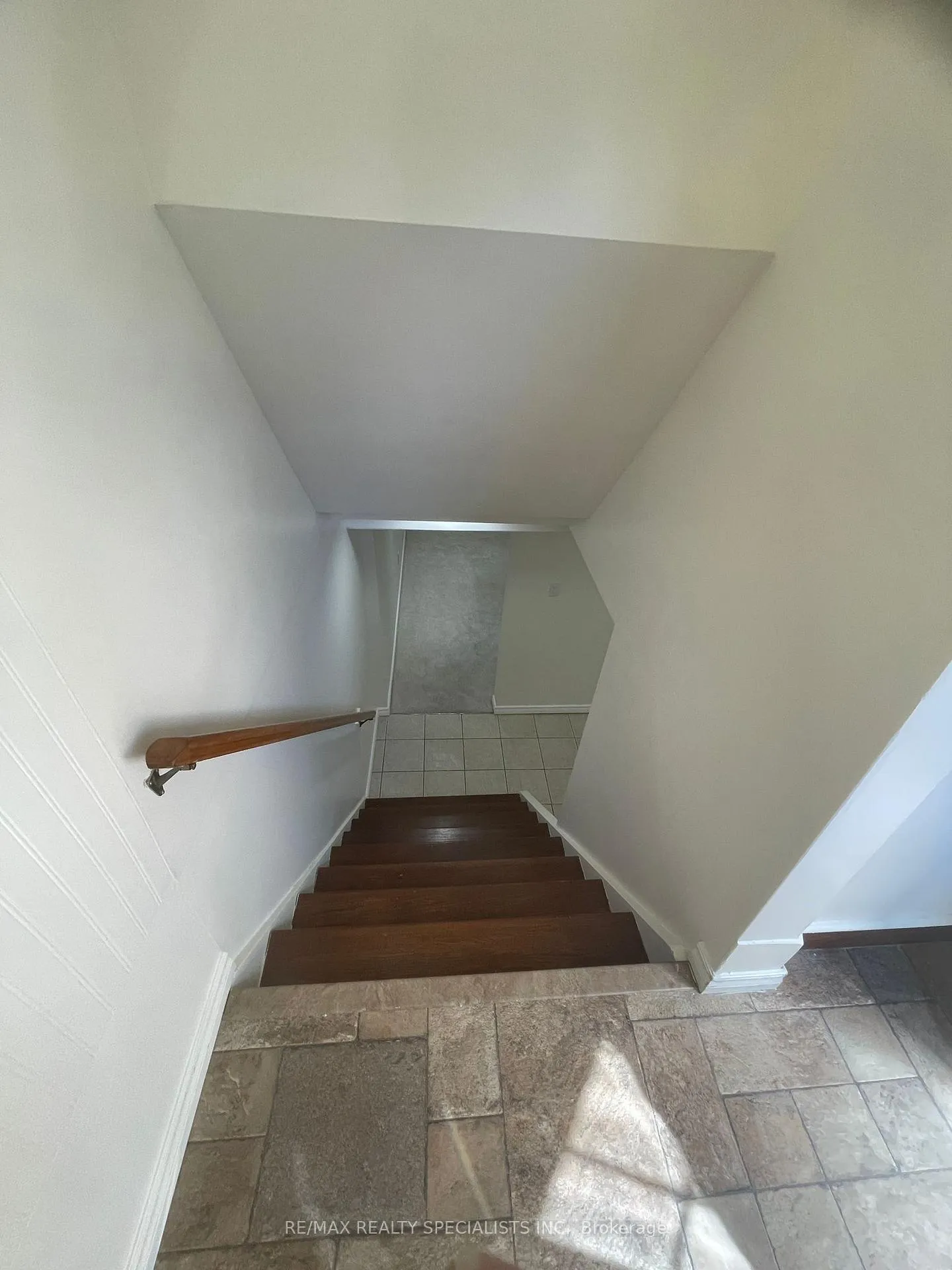 Photo 5 of Unit BSMT, 27 Deerborn Drive, Hamilton, Thorner — HOMEH