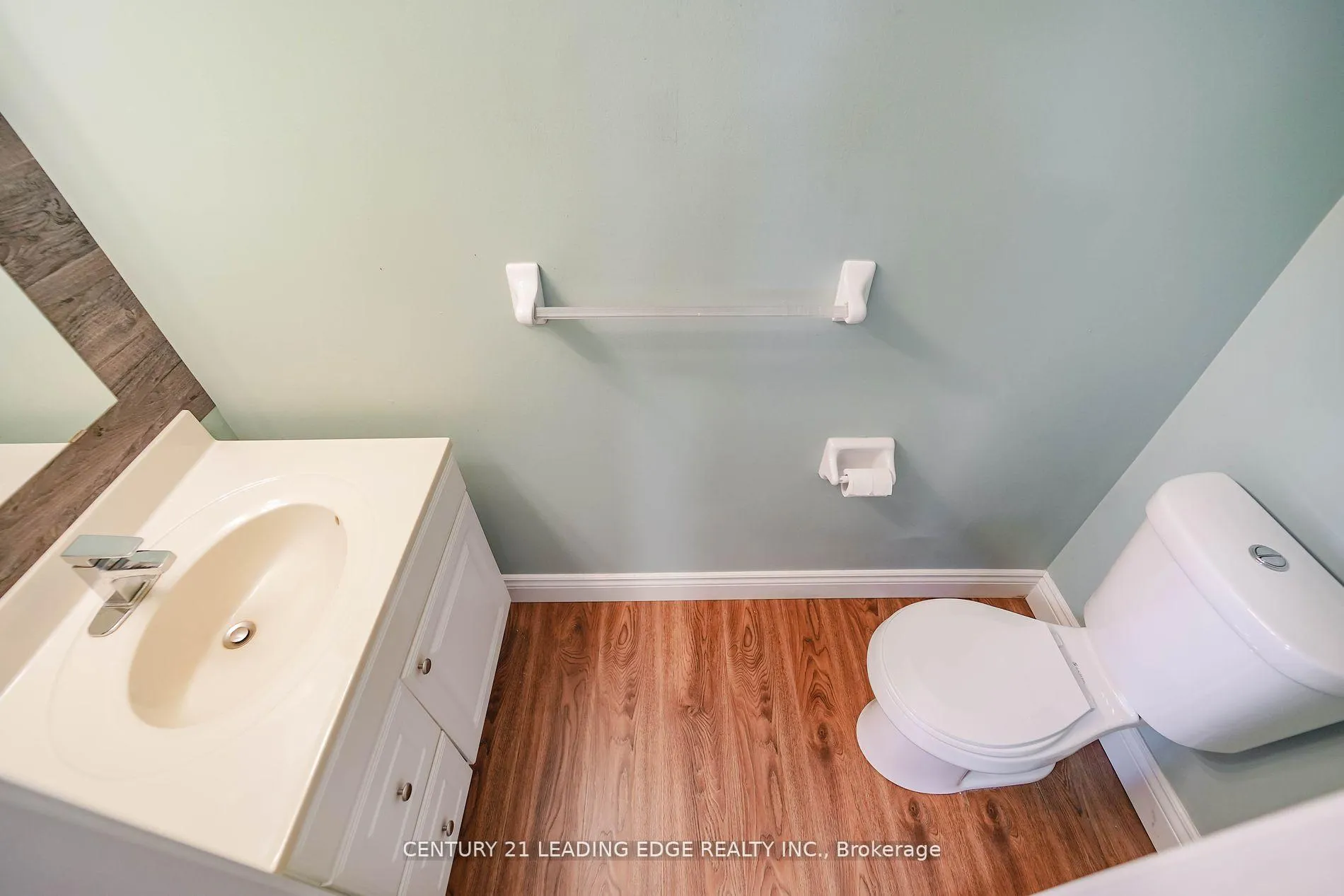 Photo 27 of Unit Upper, 58 Regatta Crescent, Whitby, Port Whitby — HOMEH