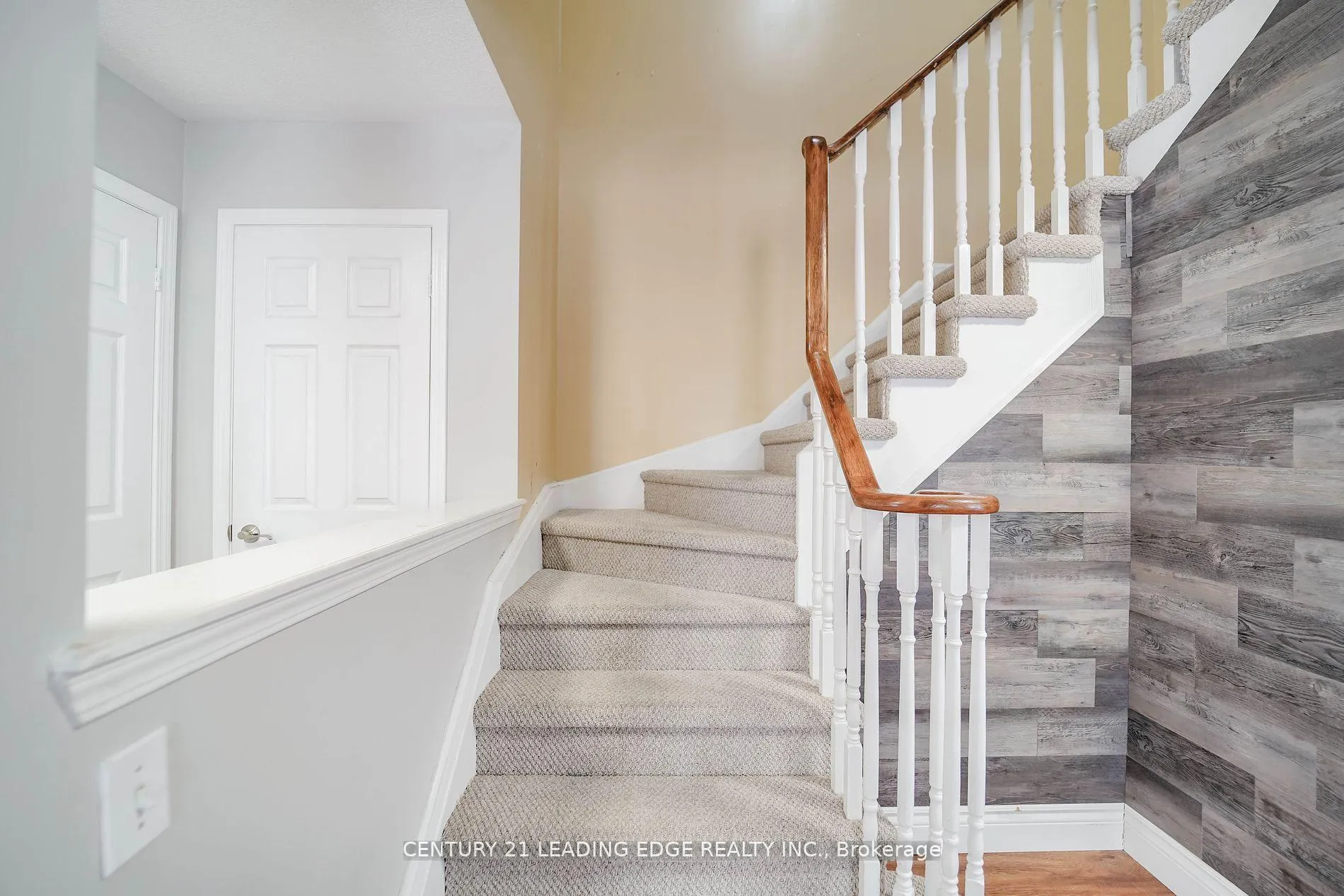 Photo 28 of Unit Upper, 58 Regatta Crescent, Whitby, Port Whitby — HOMEH