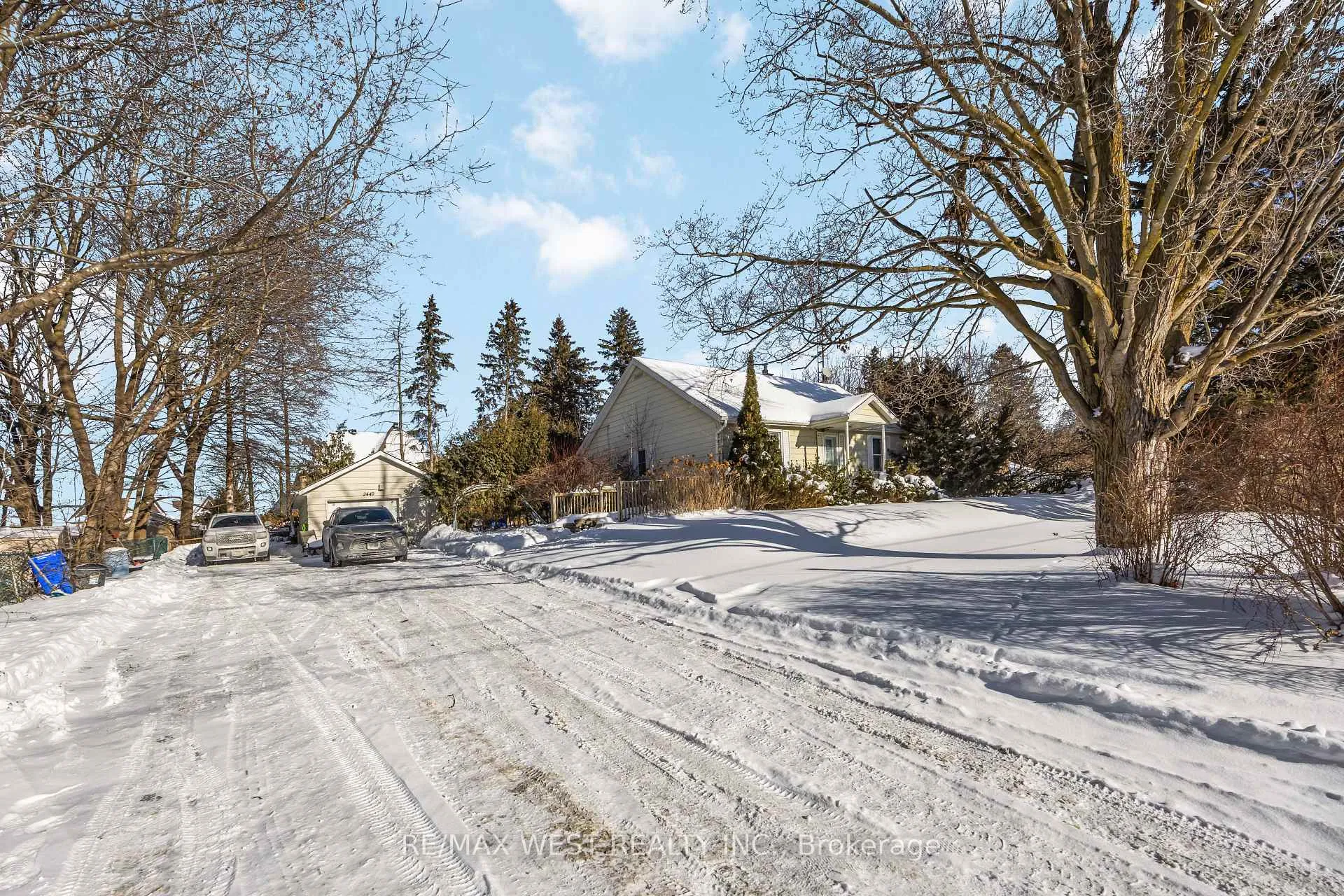 Photo 1 of Unit Lower Level, 2440 King Road, King, King City — HOMEH