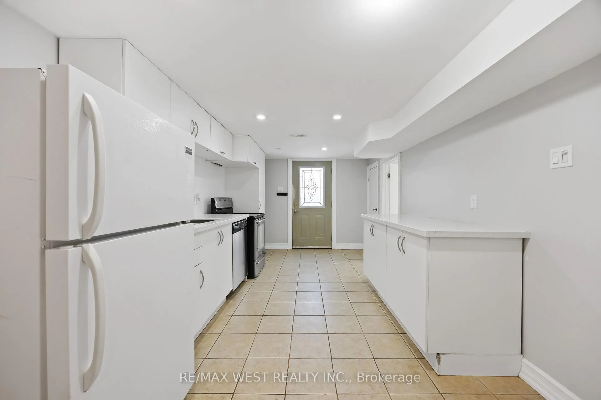 Photo 9 of Unit Lower Level, 2440 King Road, King, King City — HOMEH