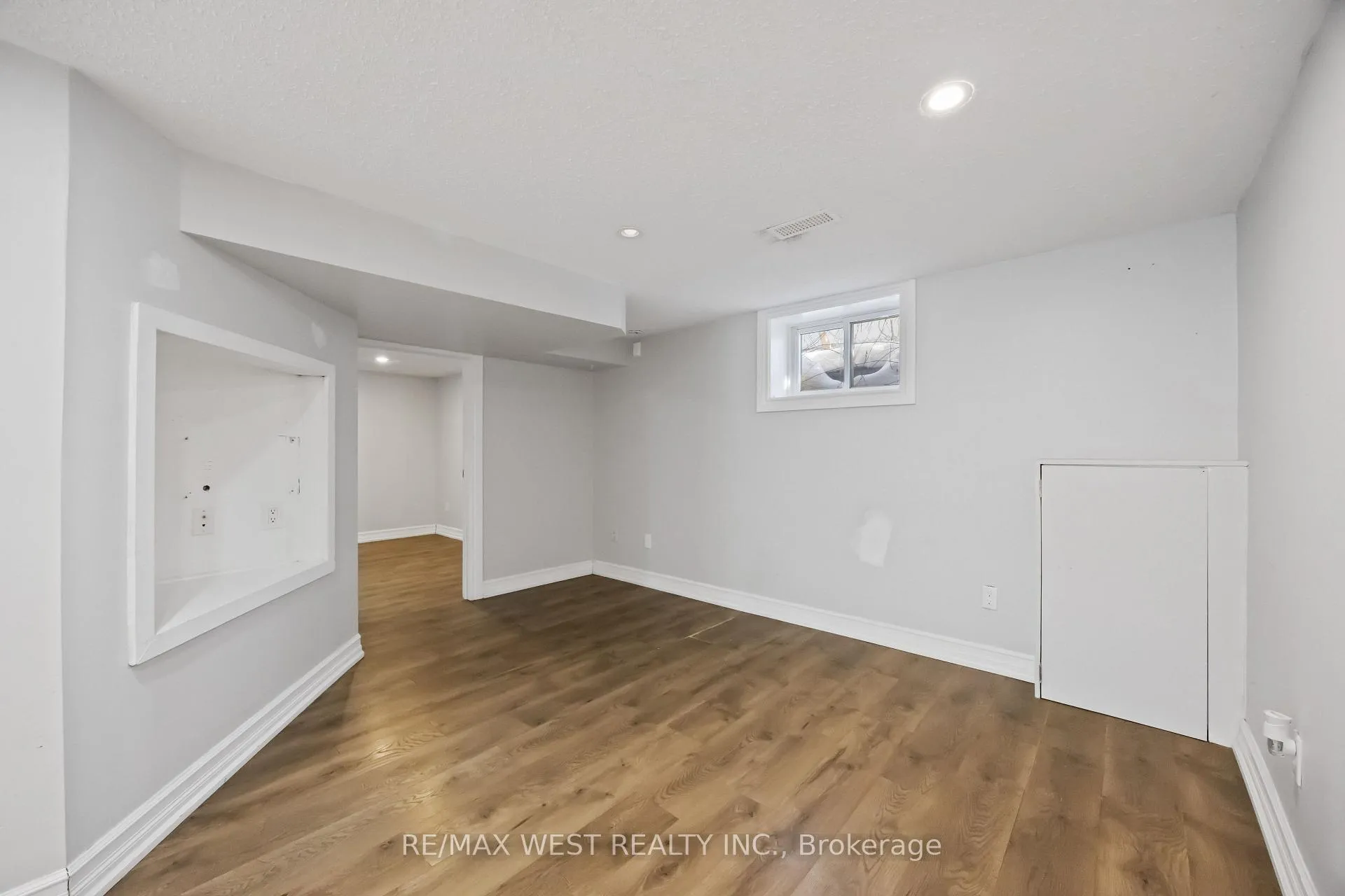 Photo 16 of Unit Lower Level, 2440 King Road, King, King City — HOMEH