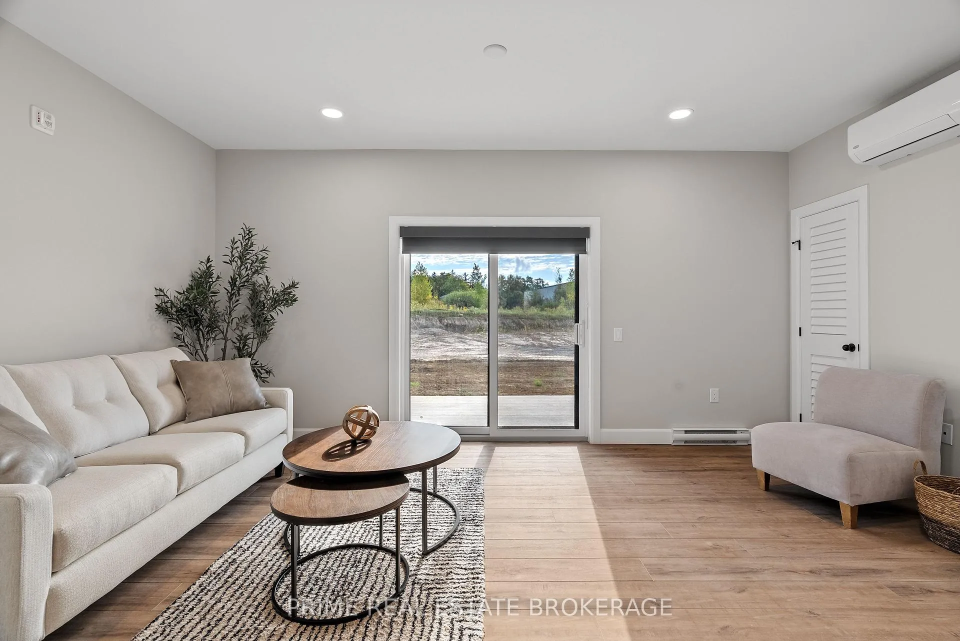 Photo 2 of Unit 201A, 13 Moonlight Court, Central Huron, Clinton — HOMEH