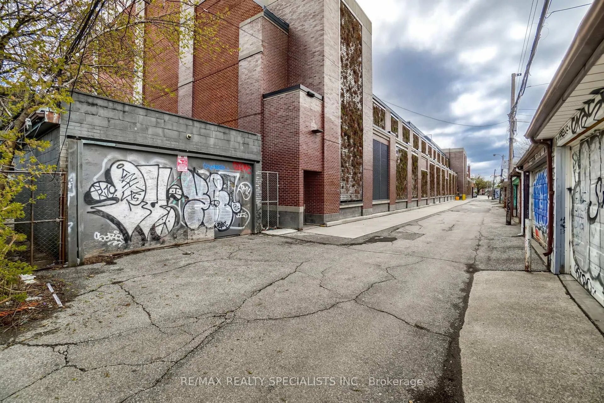 Photo 29 of Unit B2, 450 Bathurst Street, Toronto, Trinity-Bellwoods — HOMEH