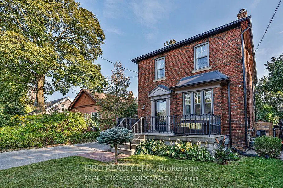 Front of 19 Midburn Avenue