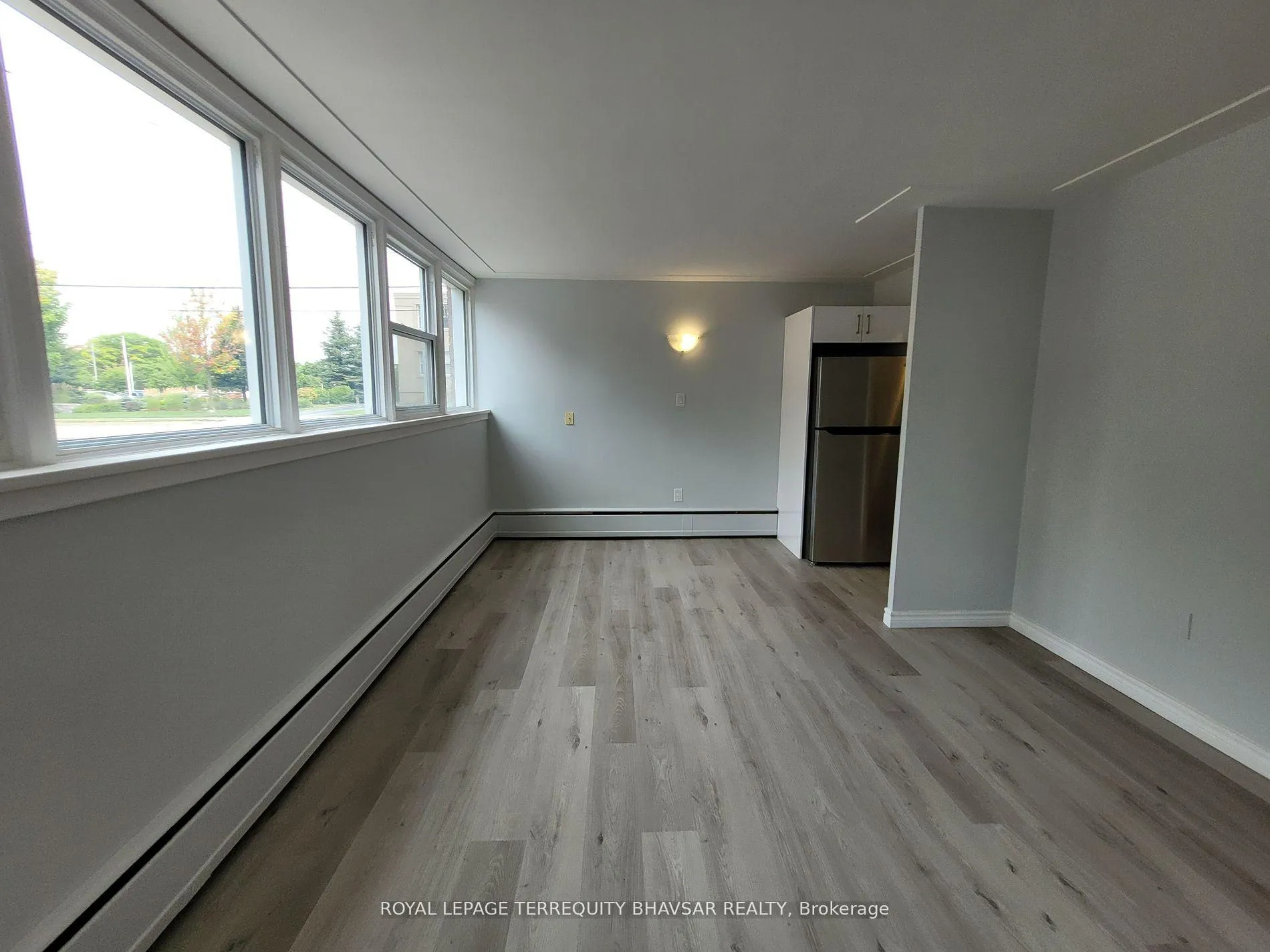 Photo 5 of Unit 5, 521 Park Street, Kitchener — HOMEH