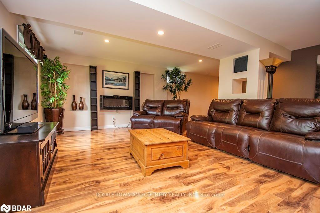Photo 5 of 422 Highway 7A E, Cavan Monaghan, Cavan Twp — HOMEH