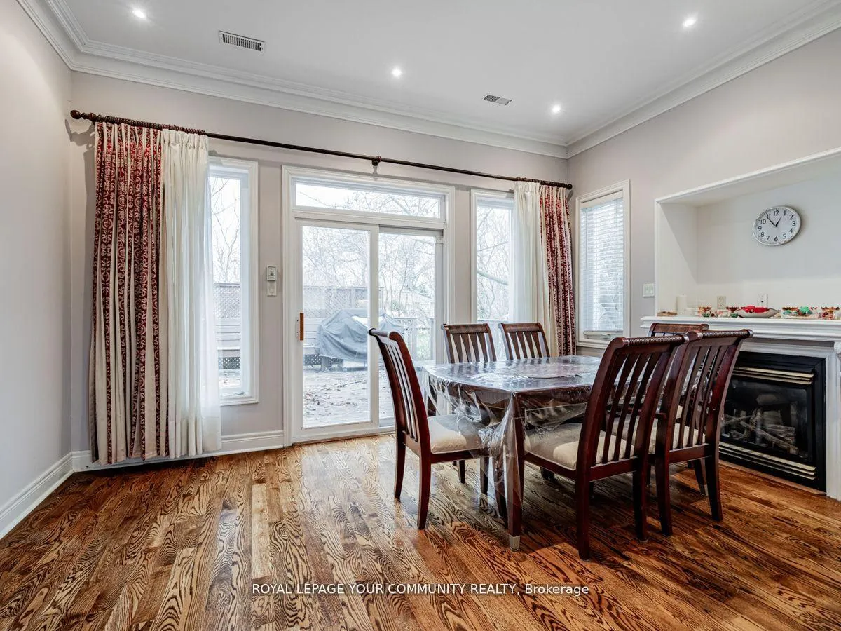 Photo 12 of 9 Robson Place E, North York, Newtonbrook West — HOMEH