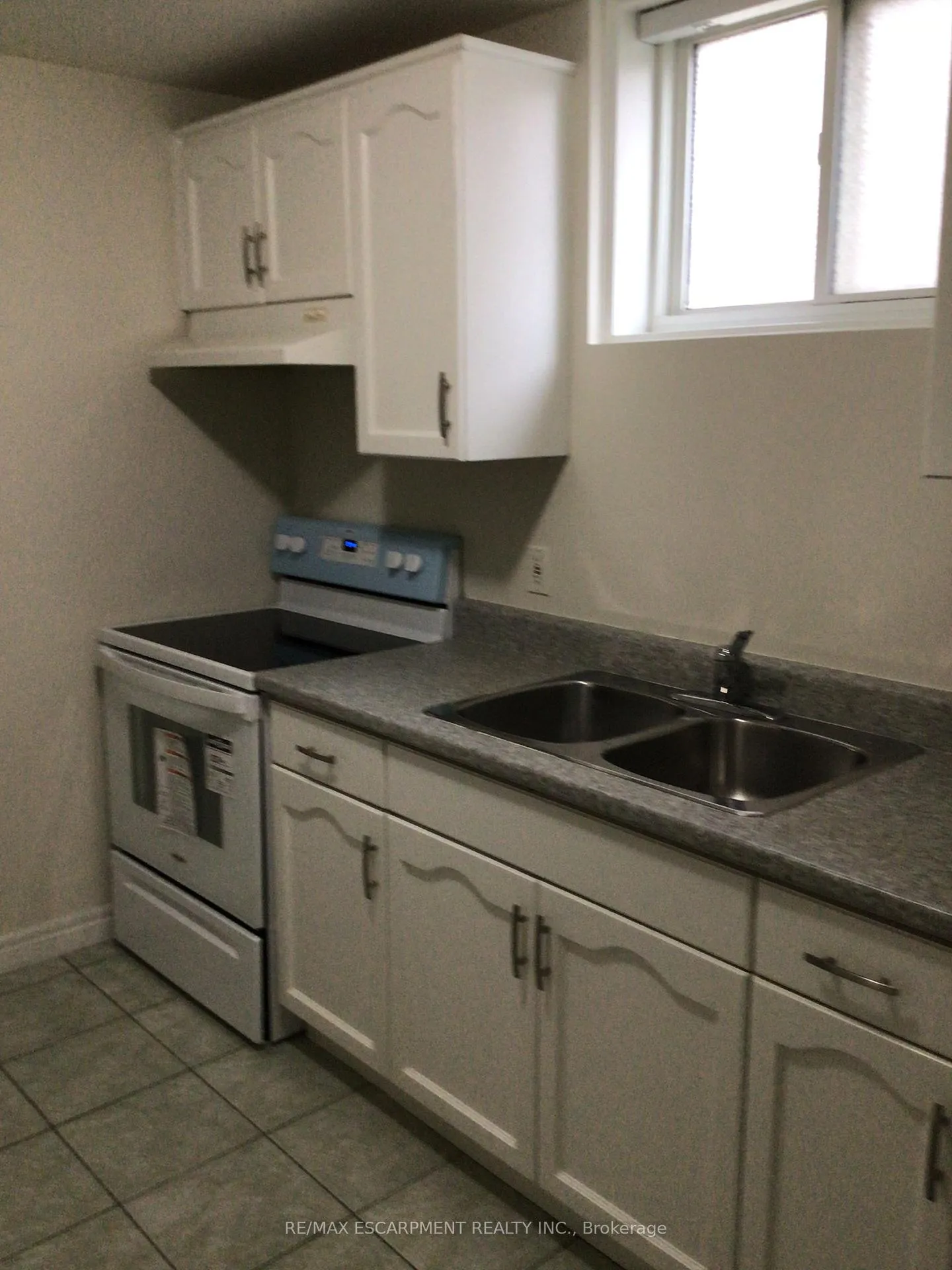 Photo 18 of Unit 2, 279 Nashville Circle, Hamilton, Gershome — HOMEH