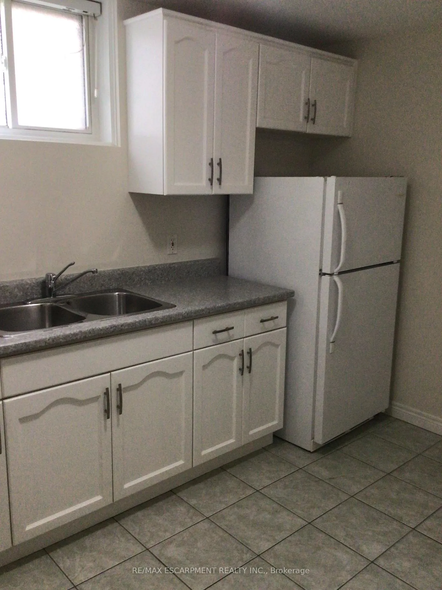 Photo 19 of Unit 2, 279 Nashville Circle, Hamilton, Gershome — HOMEH