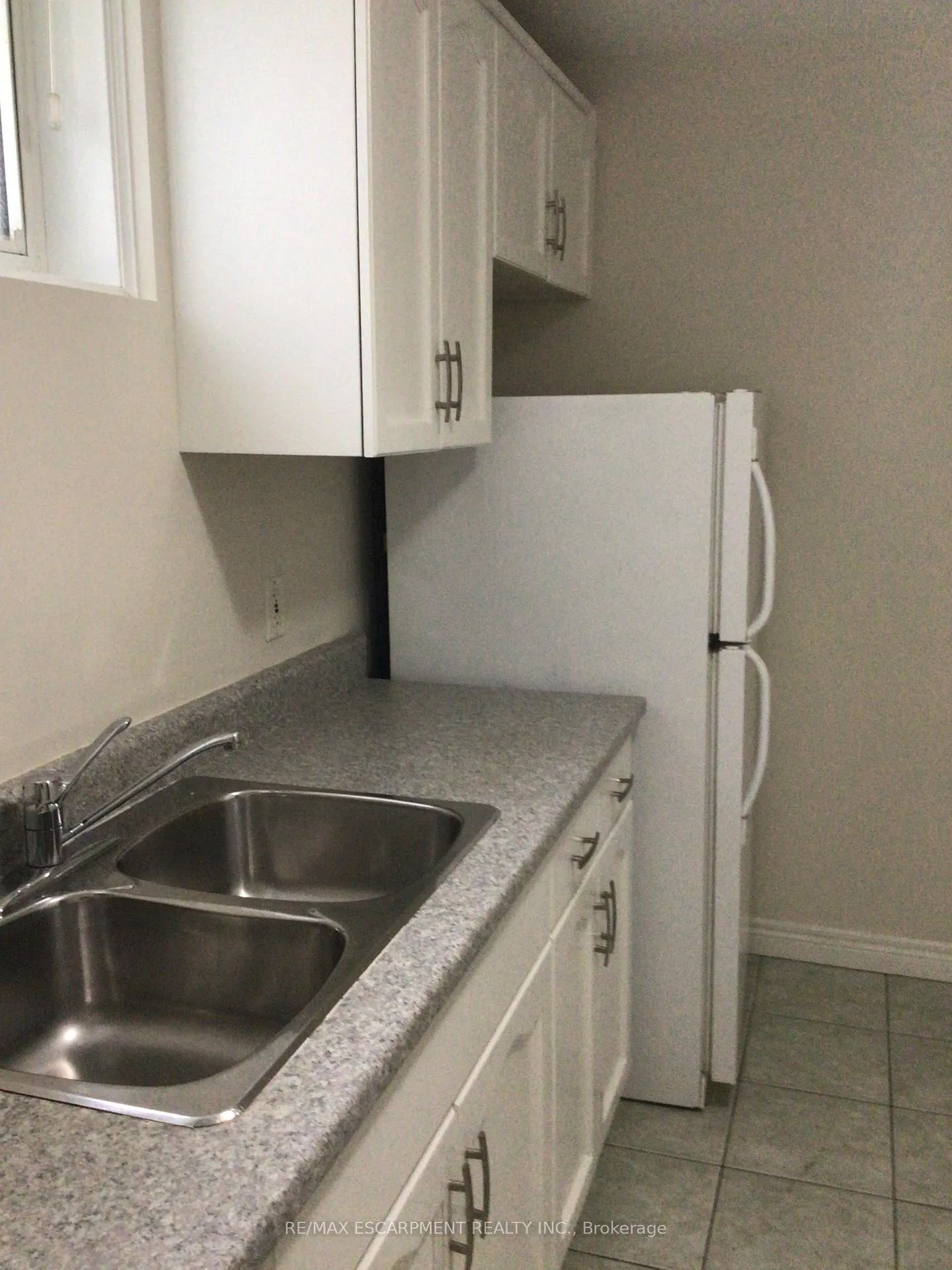 Photo 21 of Unit 2, 279 Nashville Circle, Hamilton, Gershome — HOMEH