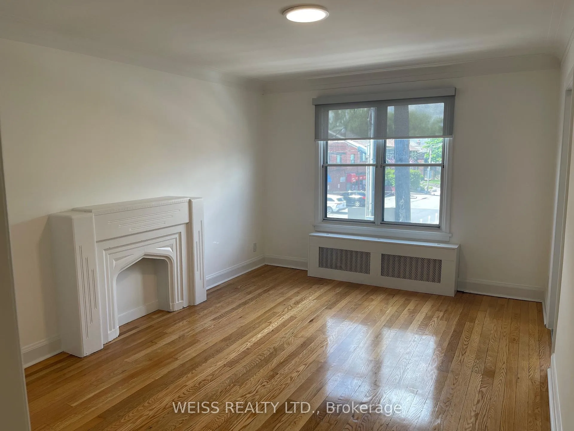 Front of Unit 2, 517 Eglinton Avenue W