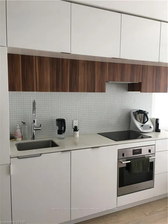 Photo 6 of Unit 3411, 185 Roehampton Avenue, Toronto, Mount Pleasant West — HOMEH