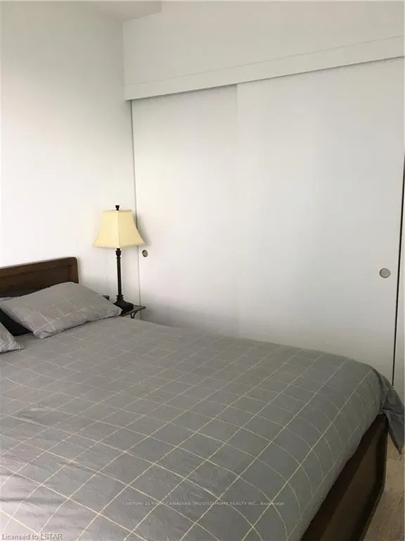 Photo 14 of Unit 3411, 185 Roehampton Avenue, Toronto, Mount Pleasant West — HOMEH