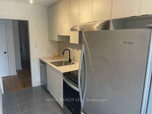 Front of Unit 1, 517 Eglinton Avenue W