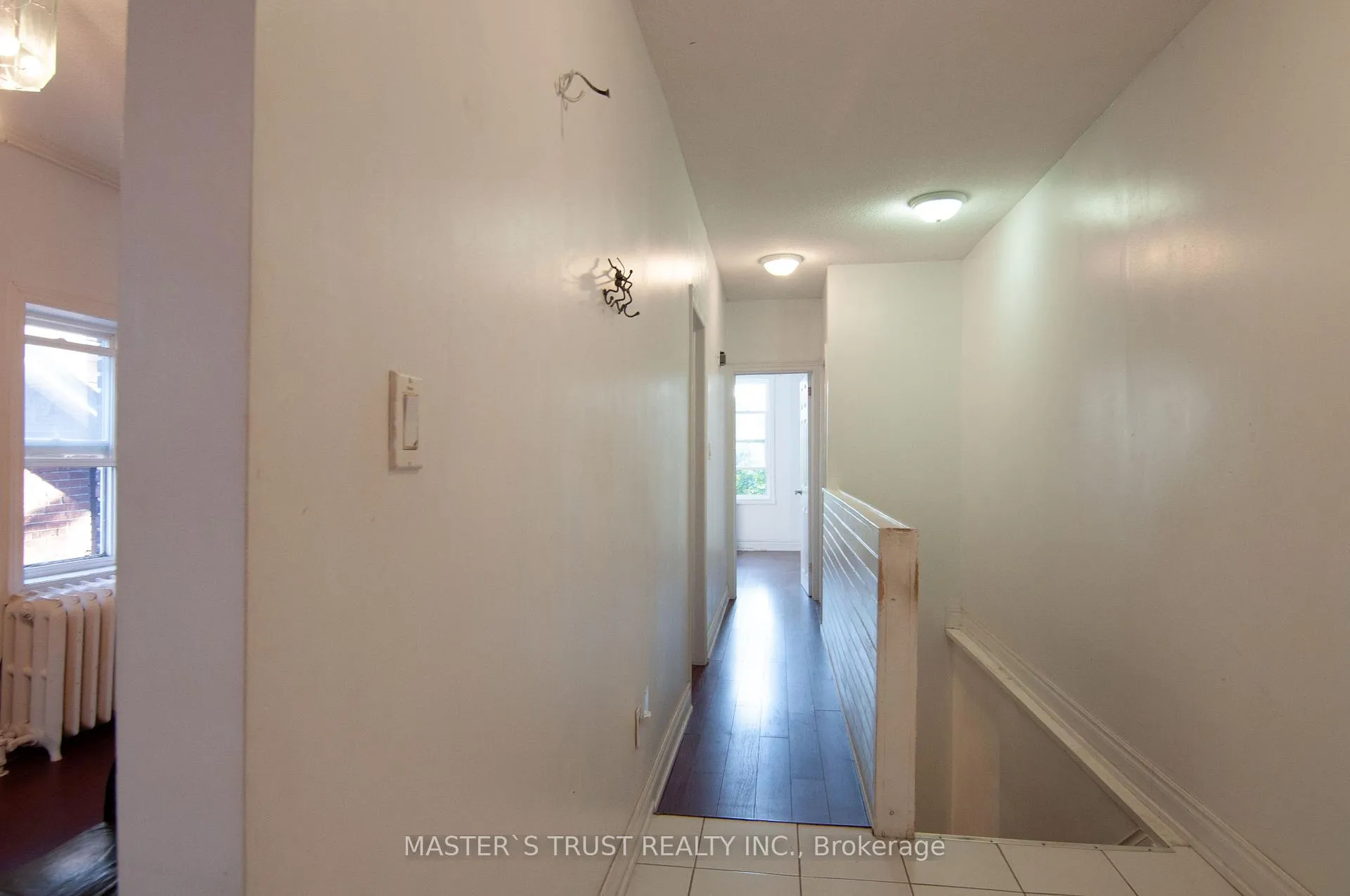 Photo 3 of Unit Upper, 567 Oakwood Avenue, Toronto, Oakwood Village — HOMEH