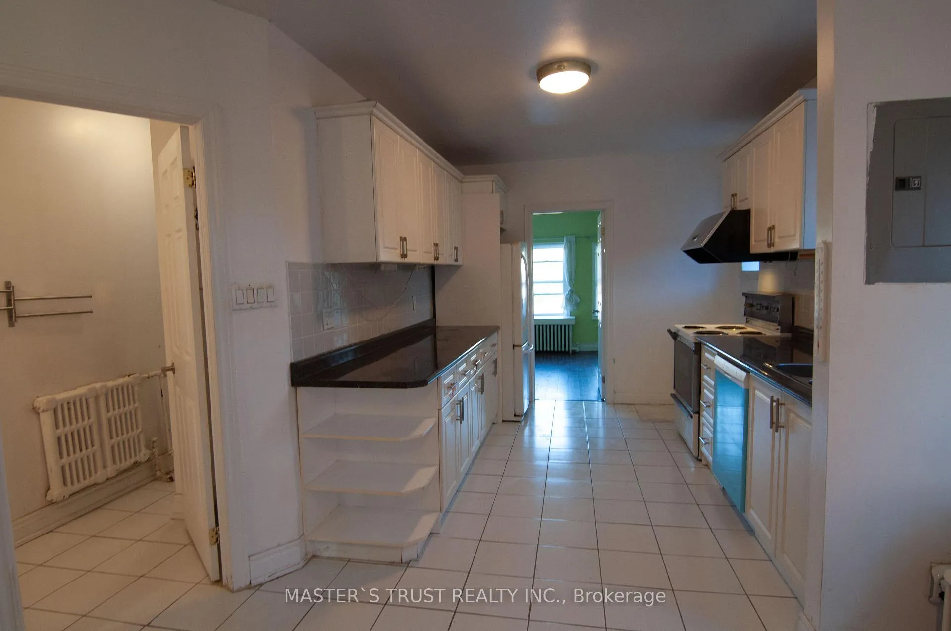 Photo 4 of Unit Upper, 567 Oakwood Avenue, Toronto, Oakwood Village — HOMEH