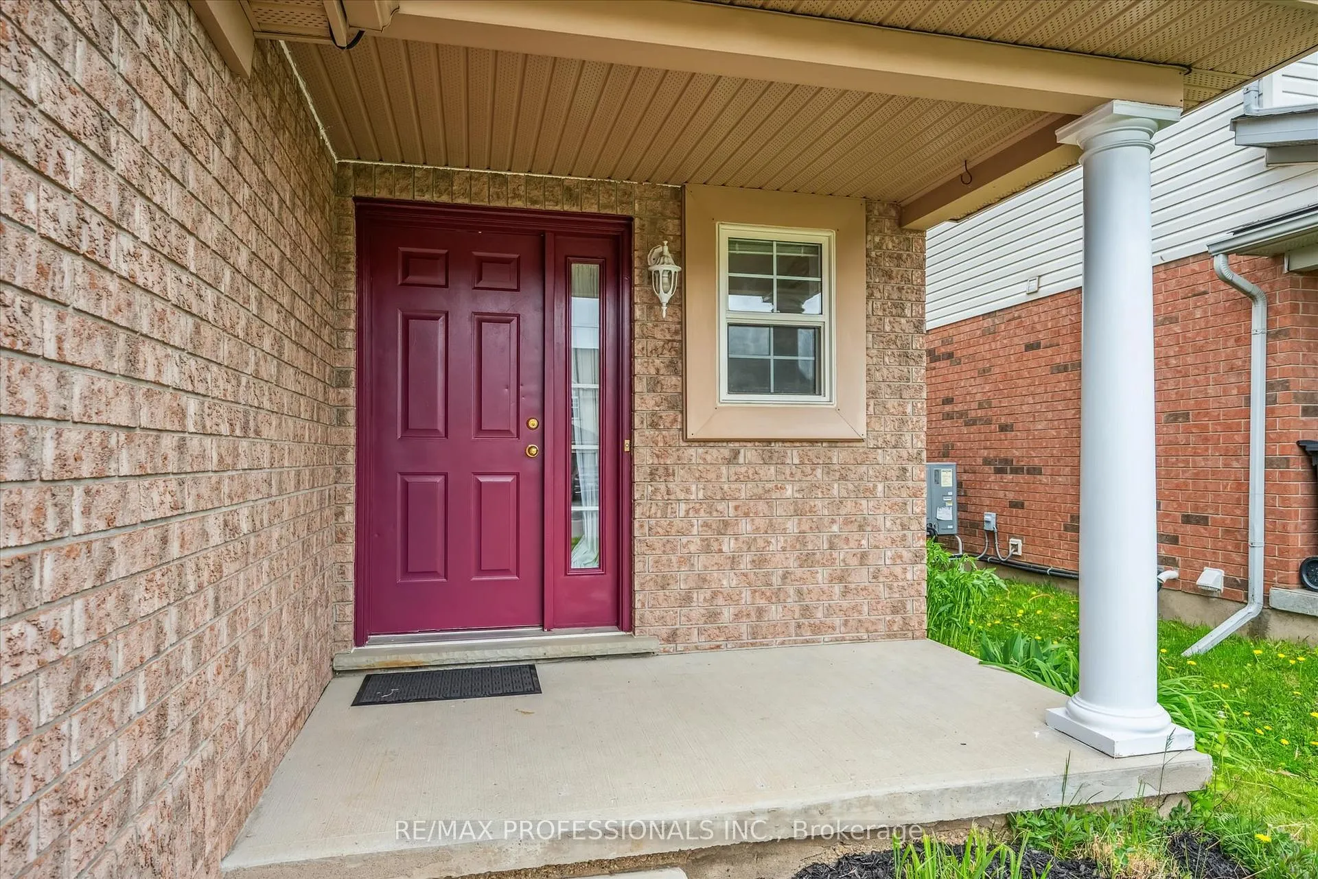 Photo 3 of 165 Silurian Drive, Guelph, Grange Road — HOMEH