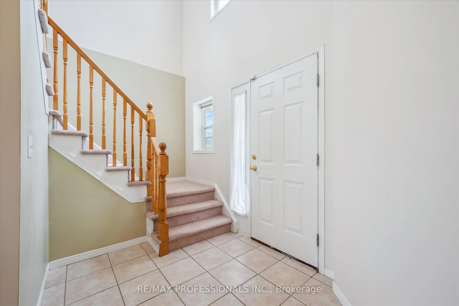 Photo 4 of 165 Silurian Drive, Guelph, Grange Road — HOMEH