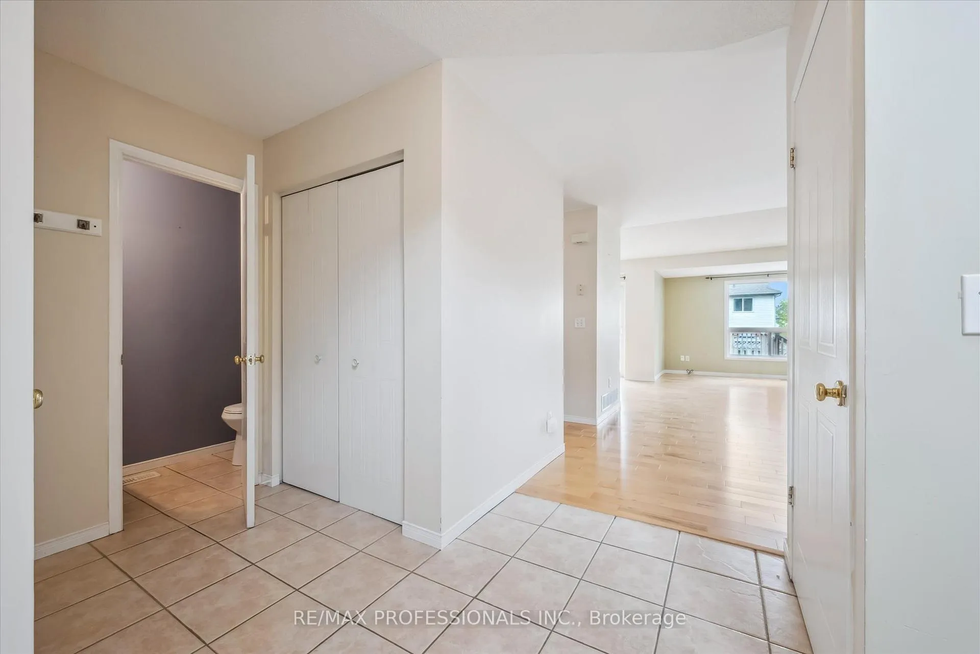Photo 5 of 165 Silurian Drive, Guelph, Grange Road — HOMEH