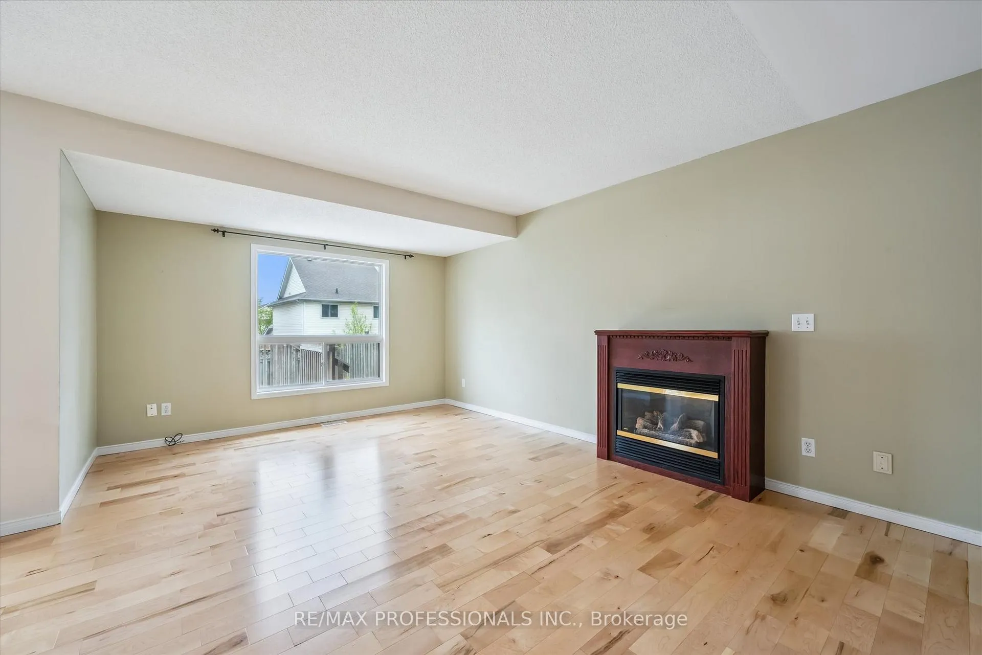 Photo 8 of 165 Silurian Drive, Guelph, Grange Road — HOMEH