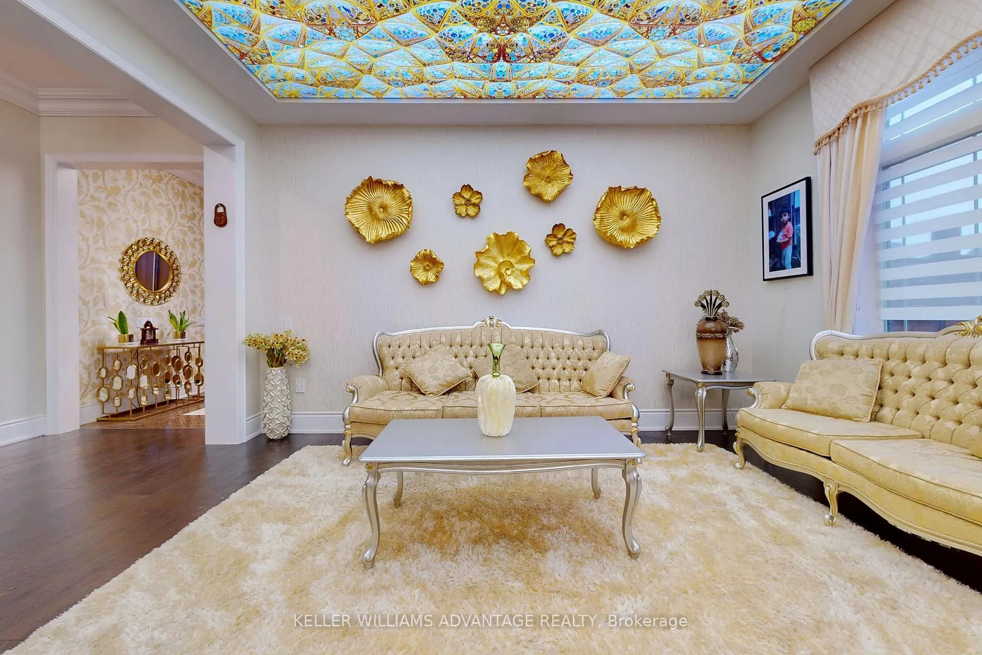 Photo 4 of 51 Finland Drive, Vaughan, Kleinburg — HOMEH