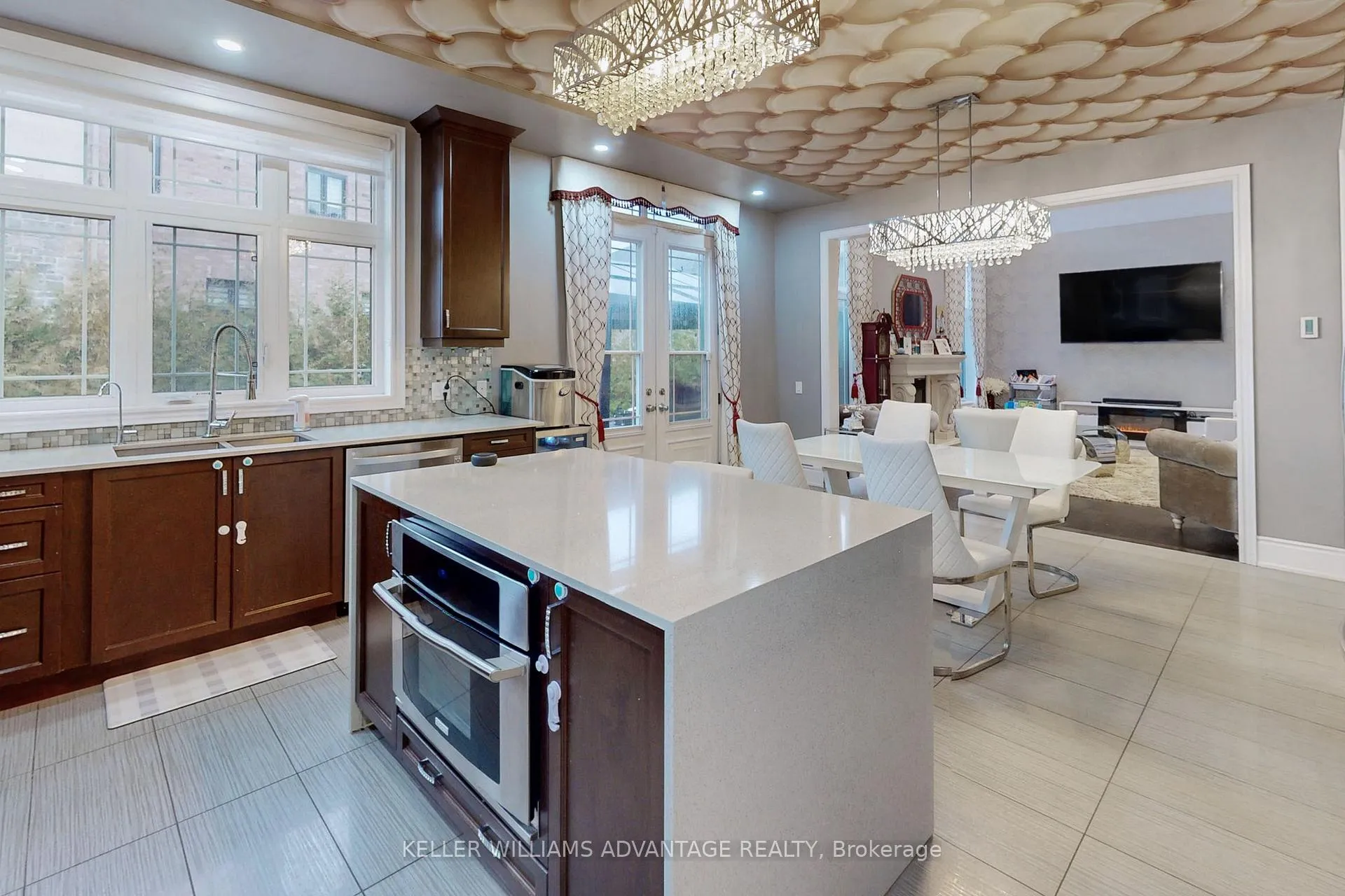 Photo 11 of 51 Finland Drive, Vaughan, Kleinburg — HOMEH