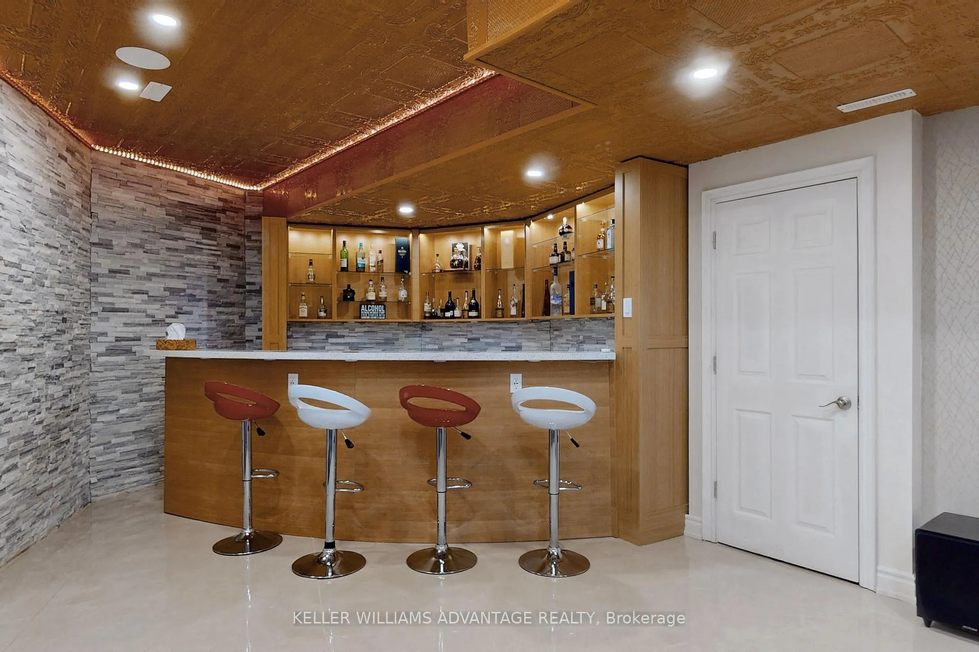 Photo 37 of 51 Finland Drive, Vaughan, Kleinburg — HOMEH