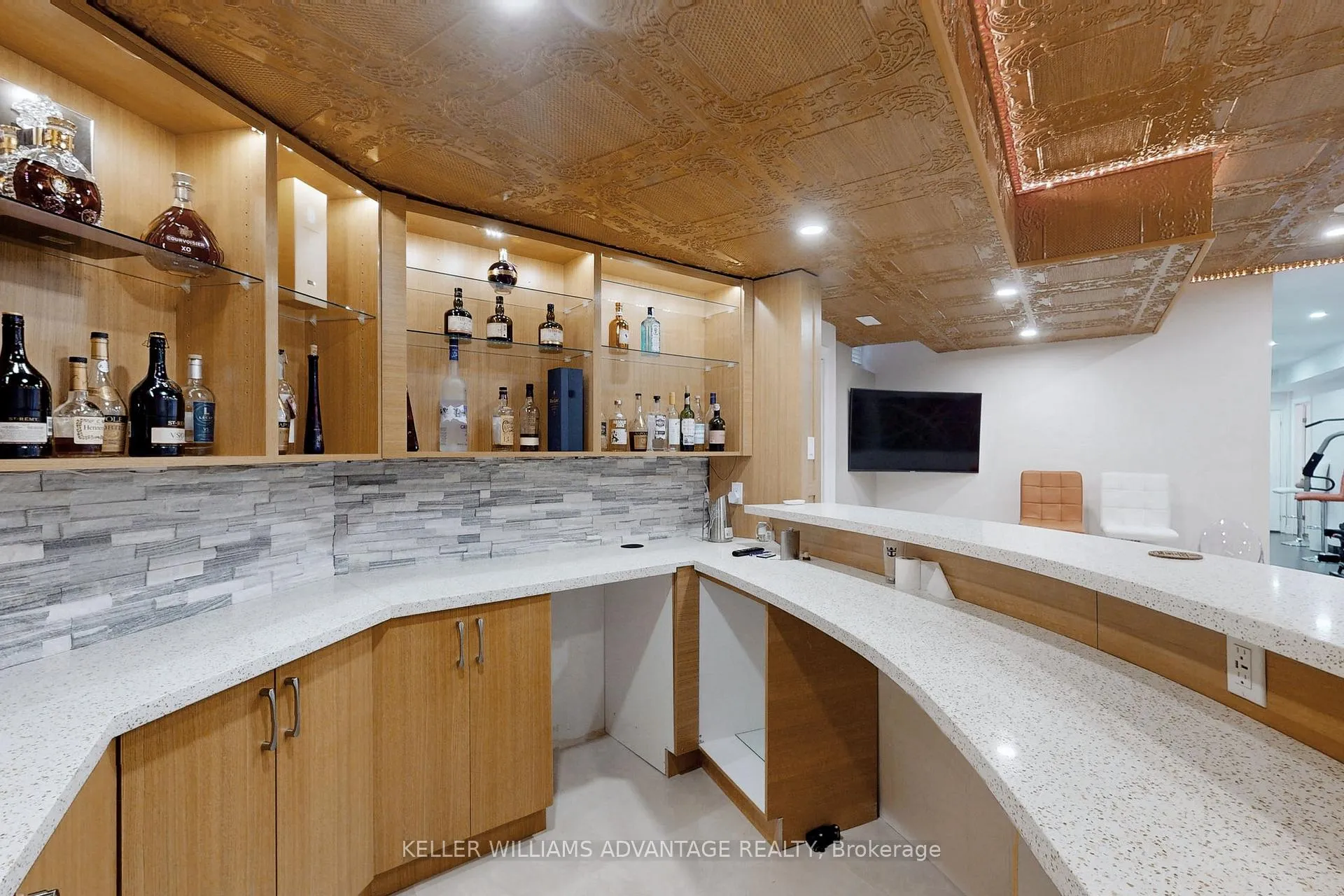 Photo 38 of 51 Finland Drive, Vaughan, Kleinburg — HOMEH