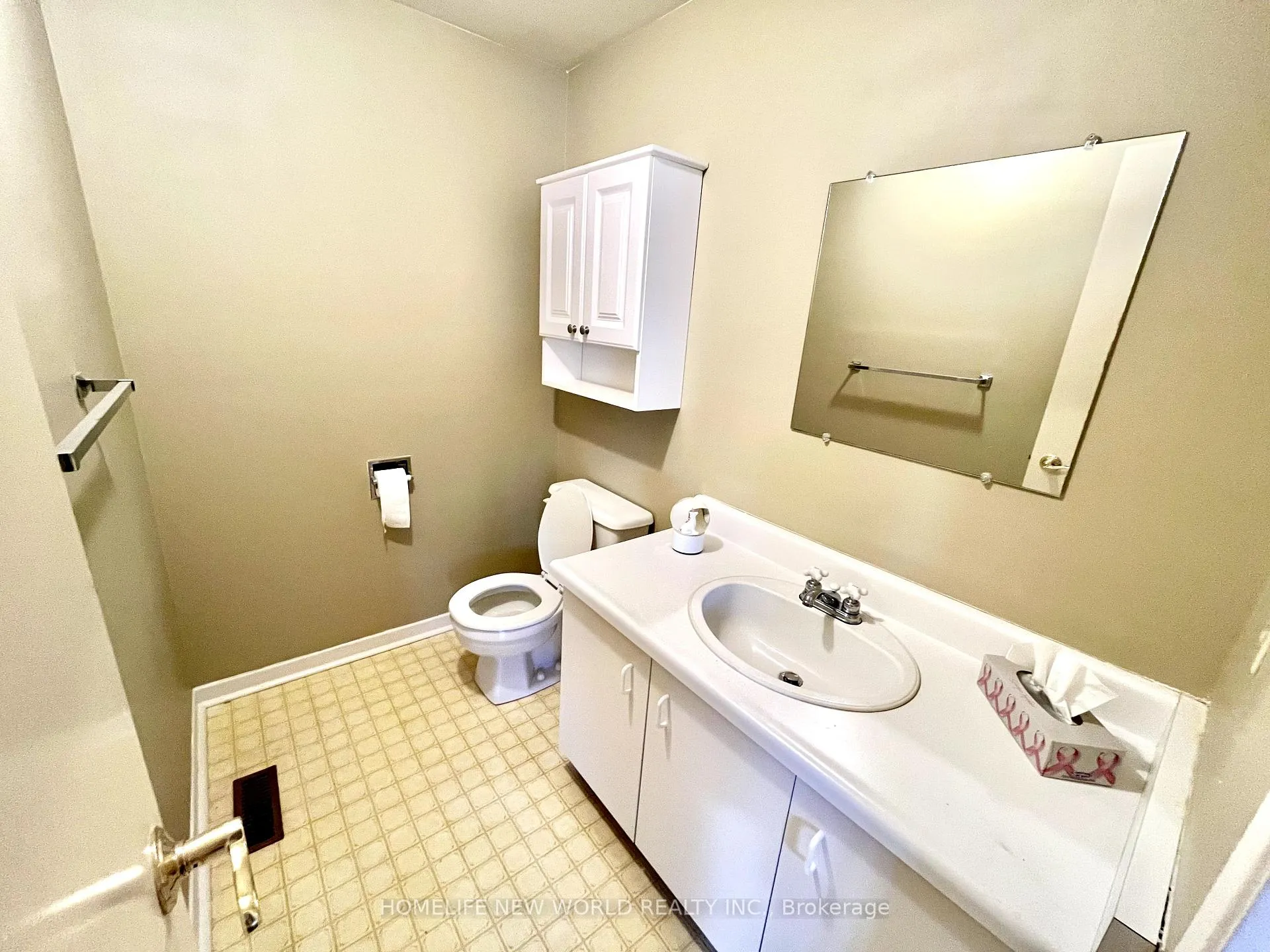 Photo 12 of 102 Ducatel Crescent, Ajax, Central — HOMEH