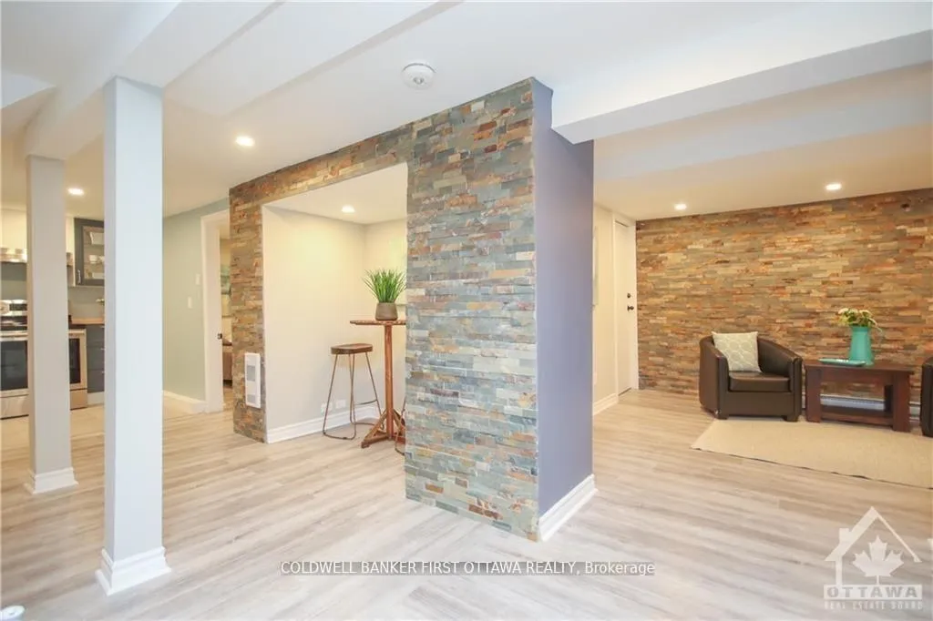 Photo 6 of Unit B, 135 Hawthorne Avenue, Ottawa, Ottawa East — HOMEH