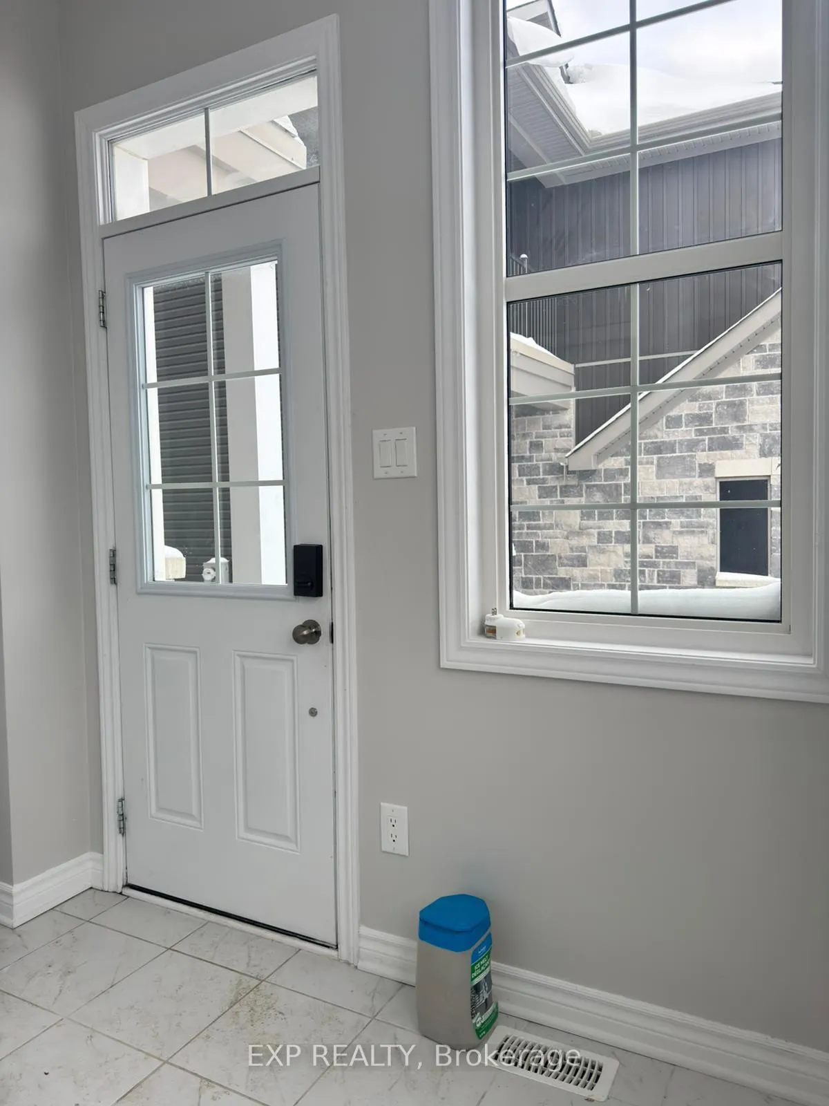 Photo 3 of Unit Unit B, 168 Minikan Street, Ottawa, Blossom Park/Kemp Park/Findlay Creek — HOMEH