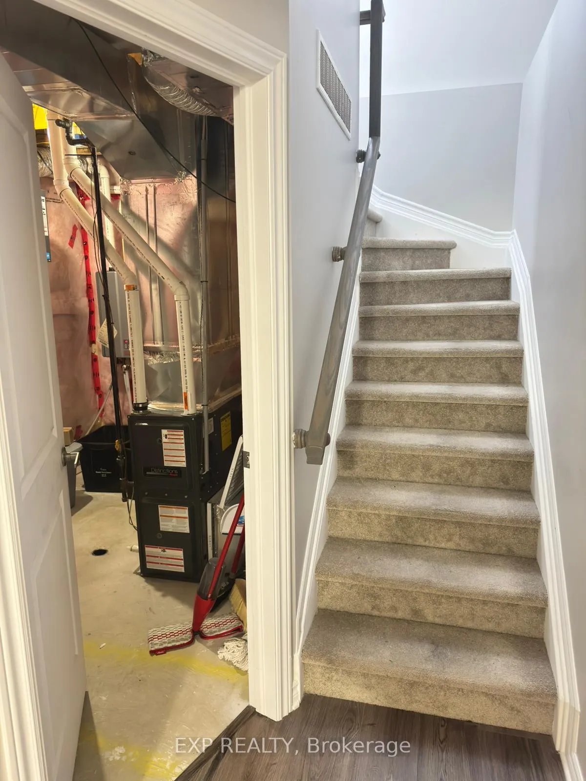 Photo 6 of Unit Unit B, 168 Minikan Street, Ottawa, Blossom Park/Kemp Park/Findlay Creek — HOMEH