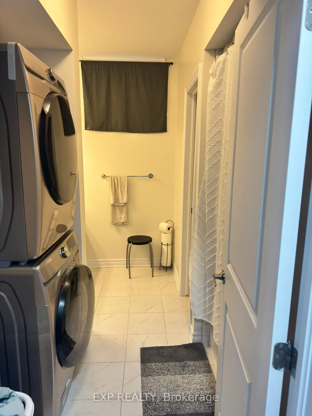 Photo 11 of Unit Unit B, 168 Minikan Street, Ottawa, Blossom Park/Kemp Park/Findlay Creek — HOMEH