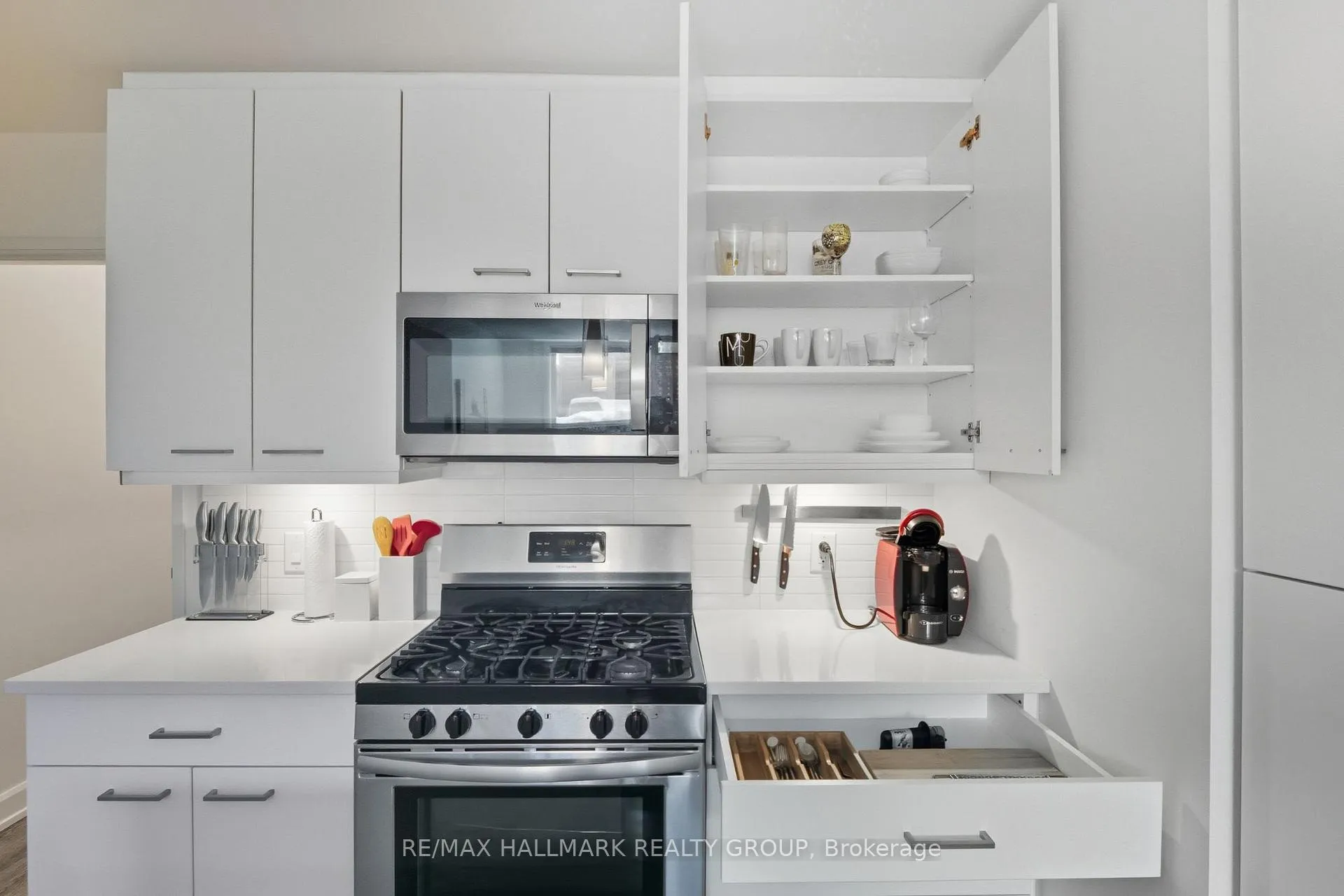 Photo 5 of Unit B, 506 Mutual Street, Ottawa, Castle Heights — HOMEH