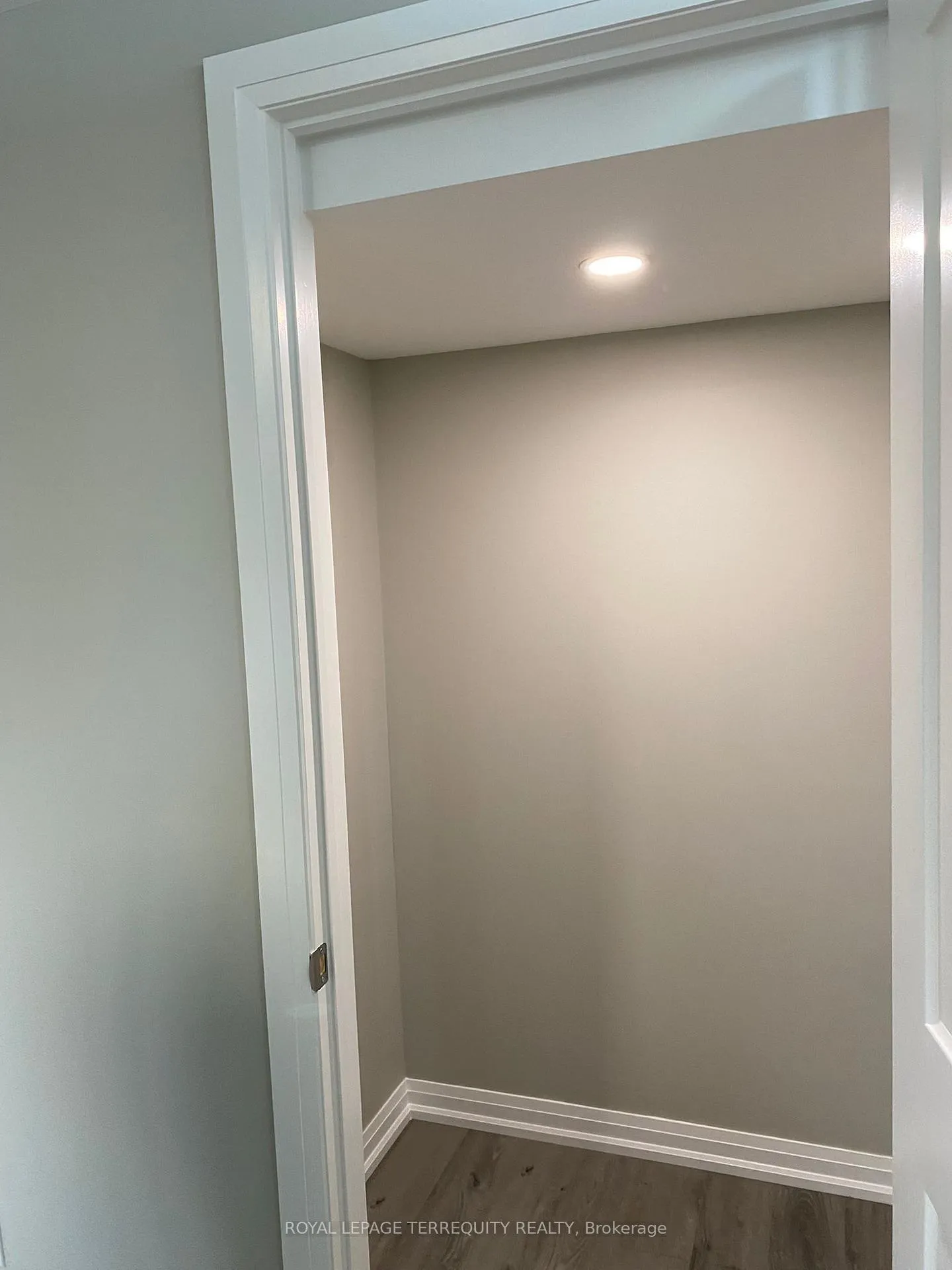 Photo 6 of Unit Lower, 34 Del Ray Crescent, Wasaga Beach — HOMEH