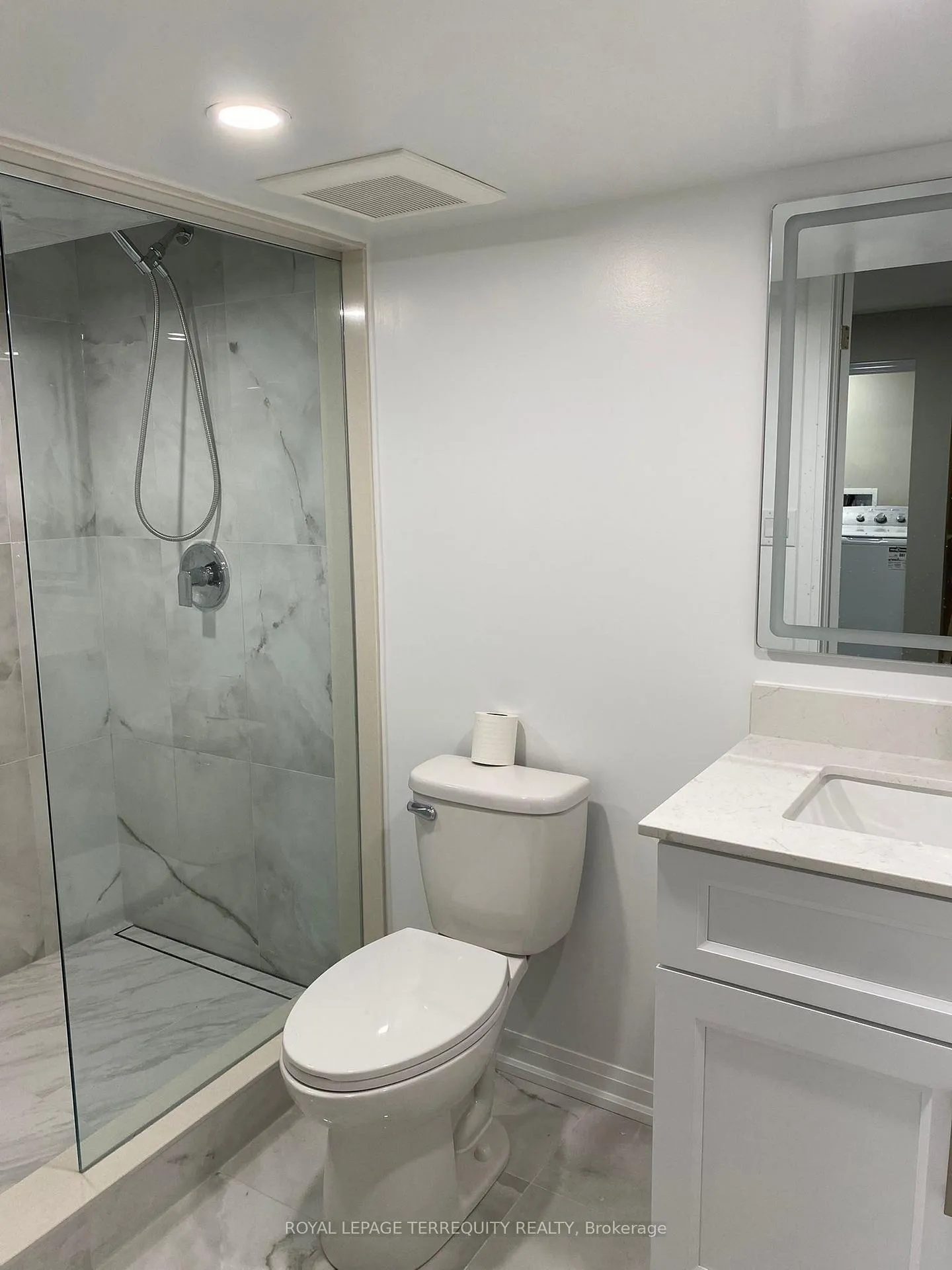 Photo 7 of Unit Lower, 34 Del Ray Crescent, Wasaga Beach — HOMEH