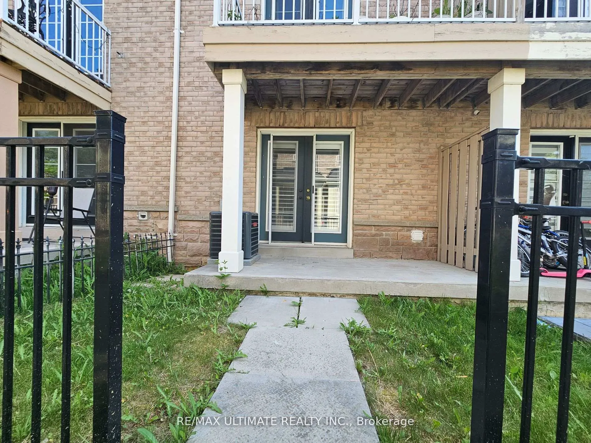 Front of Unit Lower, 22 Webbford Street