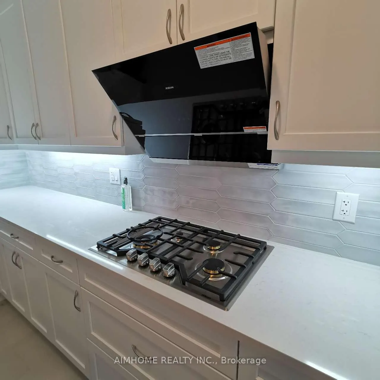 Photo 10 of 26 Navitas Crescent, Markham, Victoria Square — HOMEH