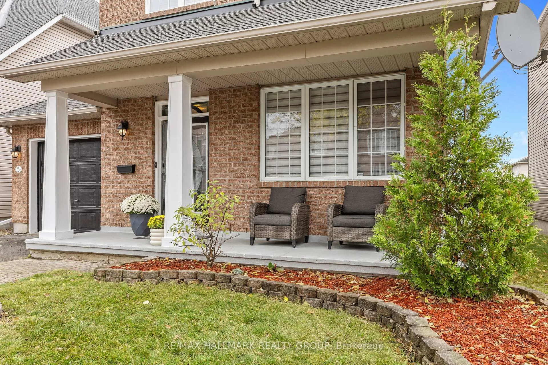 Photo 2 of 5 Rossan Street, Ottawa, Barrhaven East — HOMEH