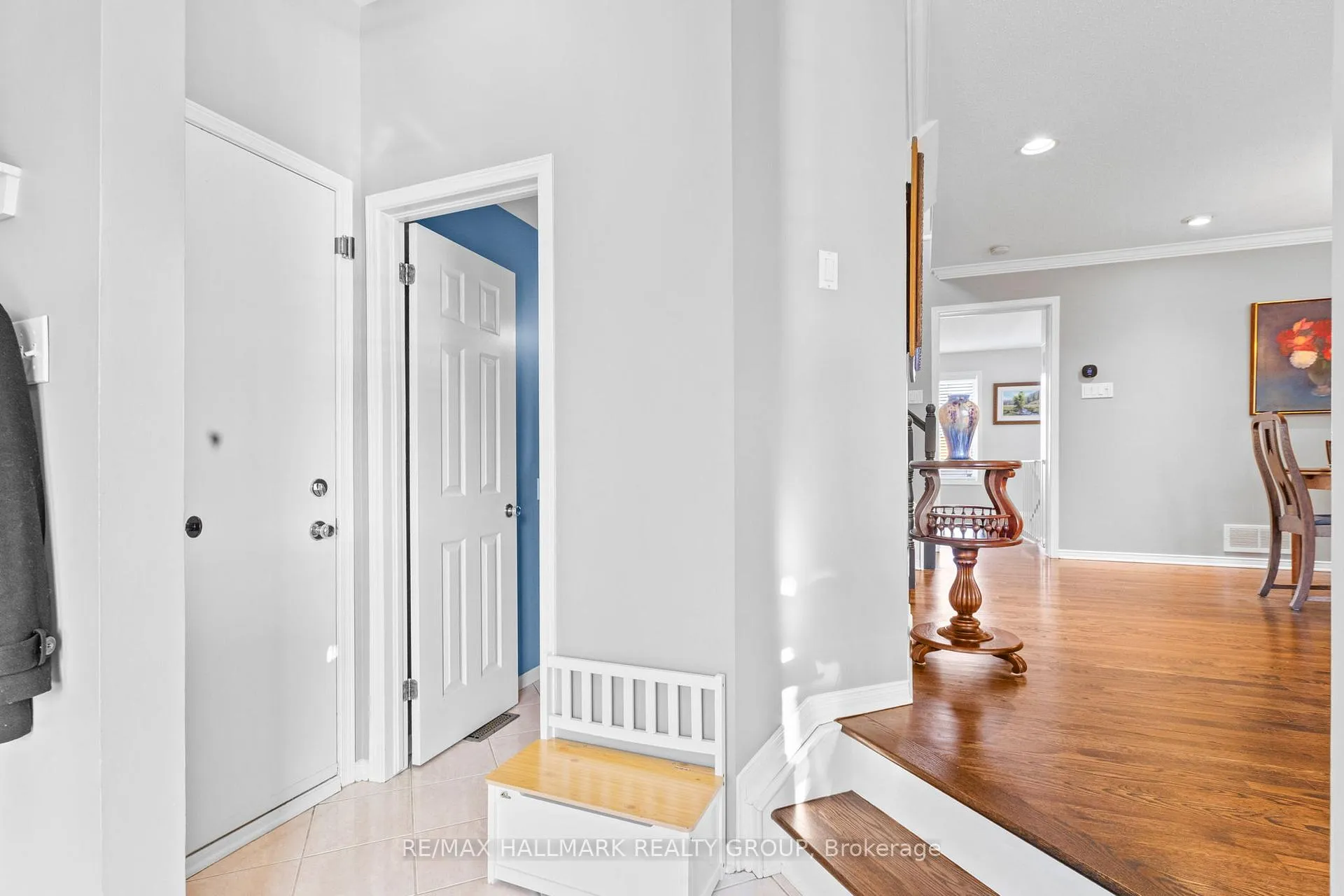 Photo 4 of 5 Rossan Street, Ottawa, Barrhaven East — HOMEH